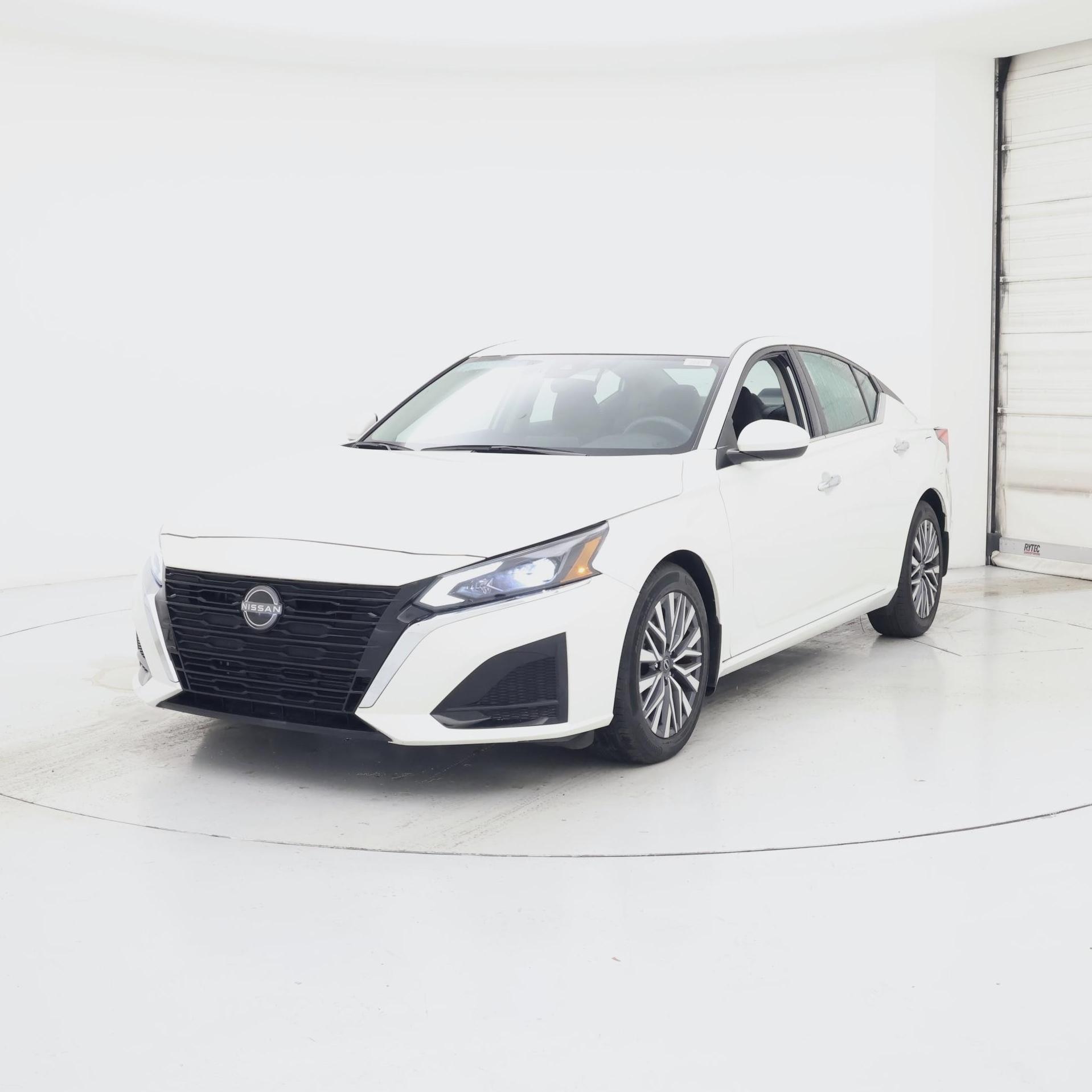 Thumbnail: 2023 Nissan Altima - 4