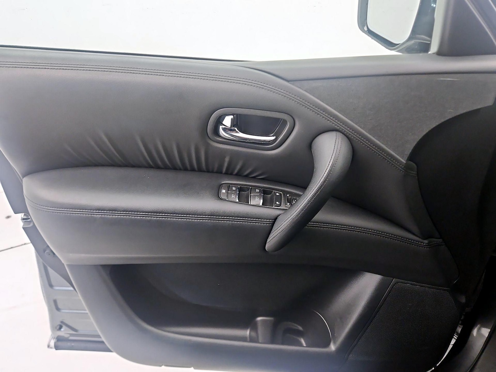 2023 Nissan Armada S - Photo 13