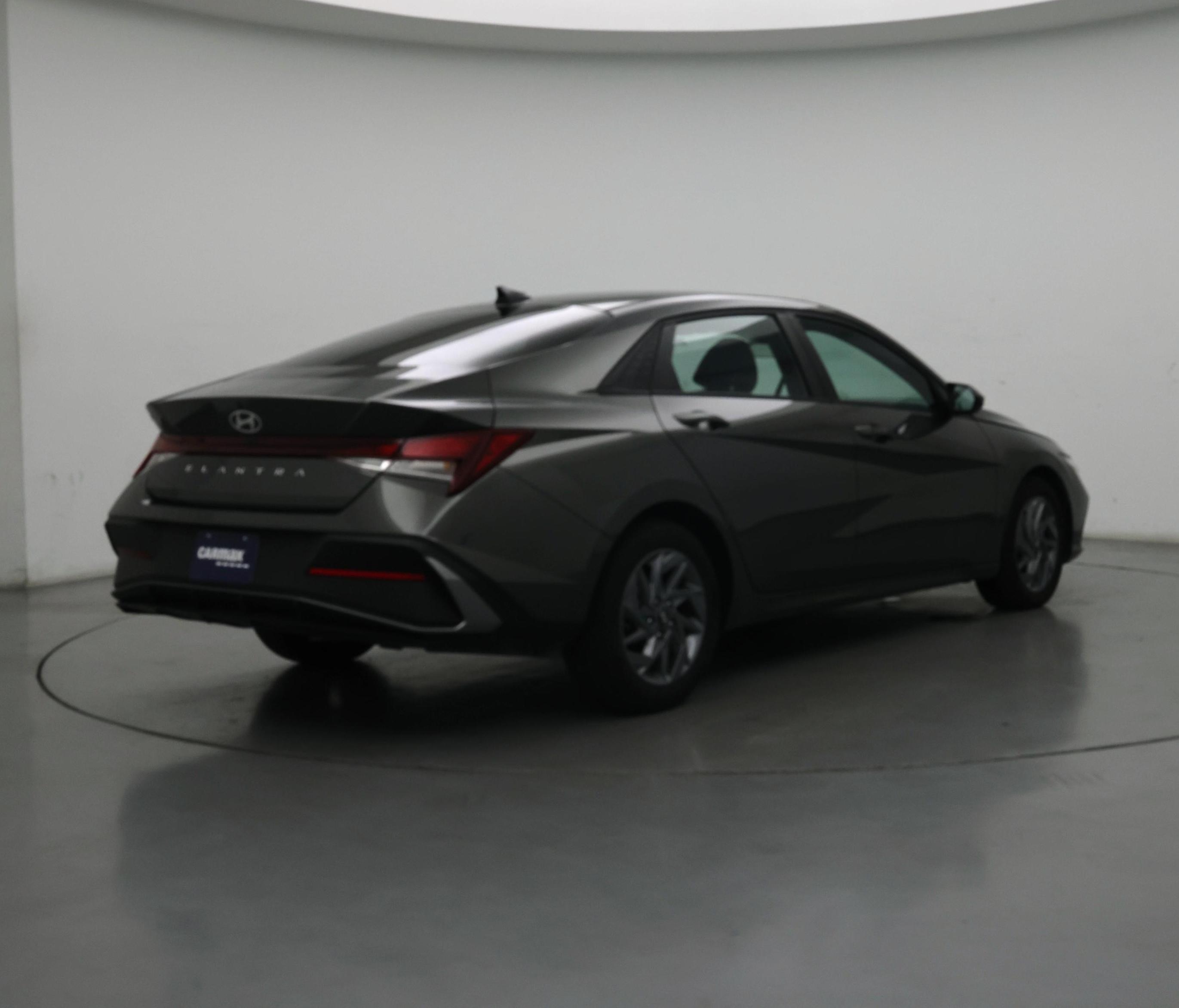 Thumbnail: 2024 Hyundai Elantra - 8