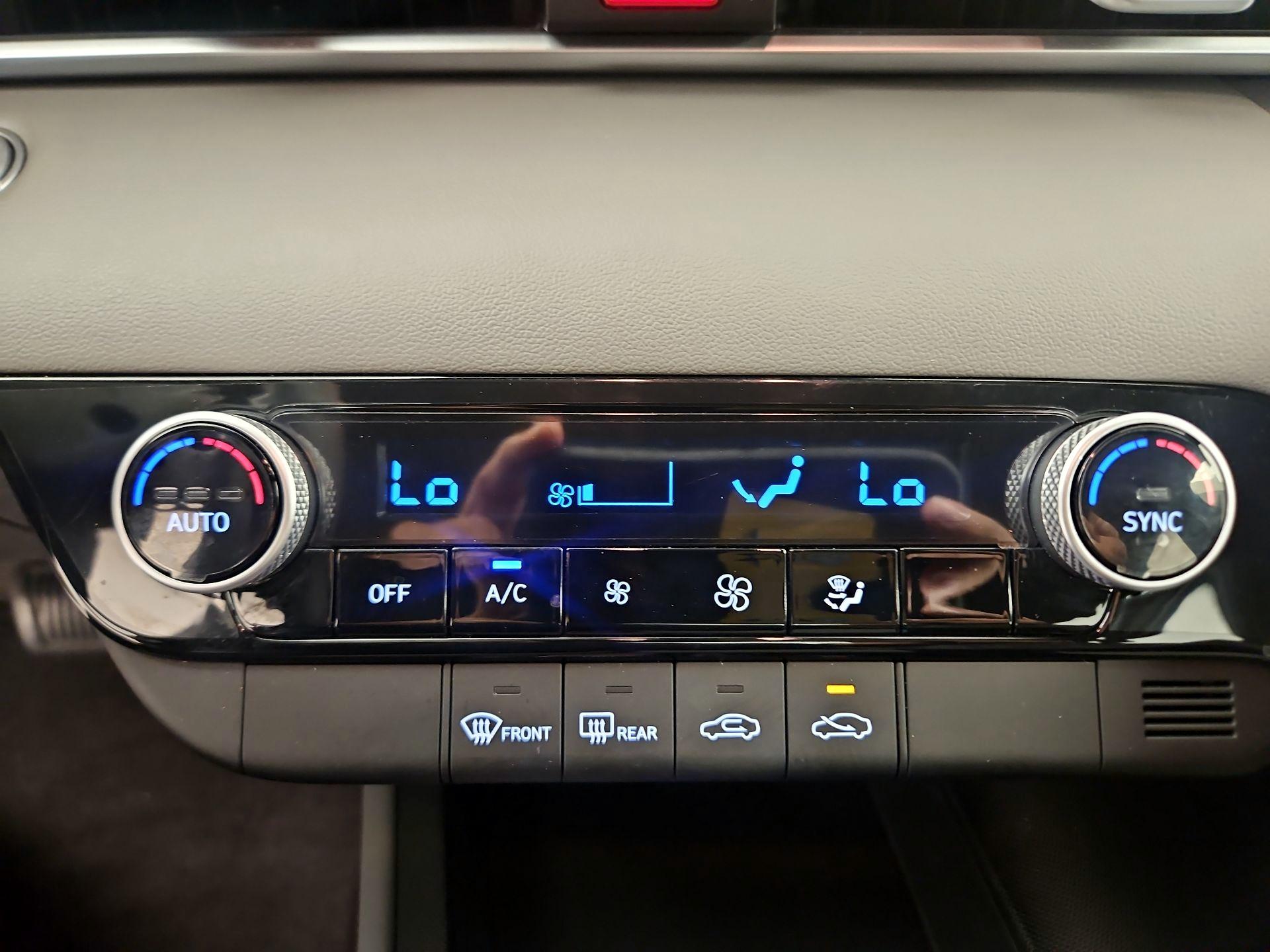 Thumbnail: 2023 Hyundai Elantra - 14