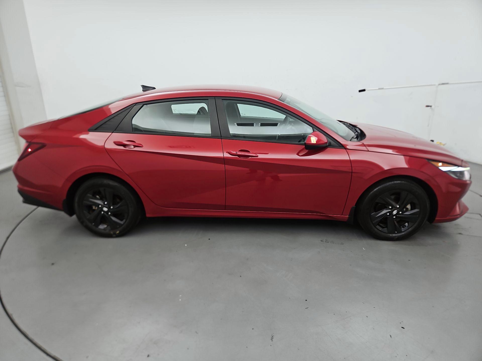 Thumbnail: 2023 Hyundai Elantra - 4