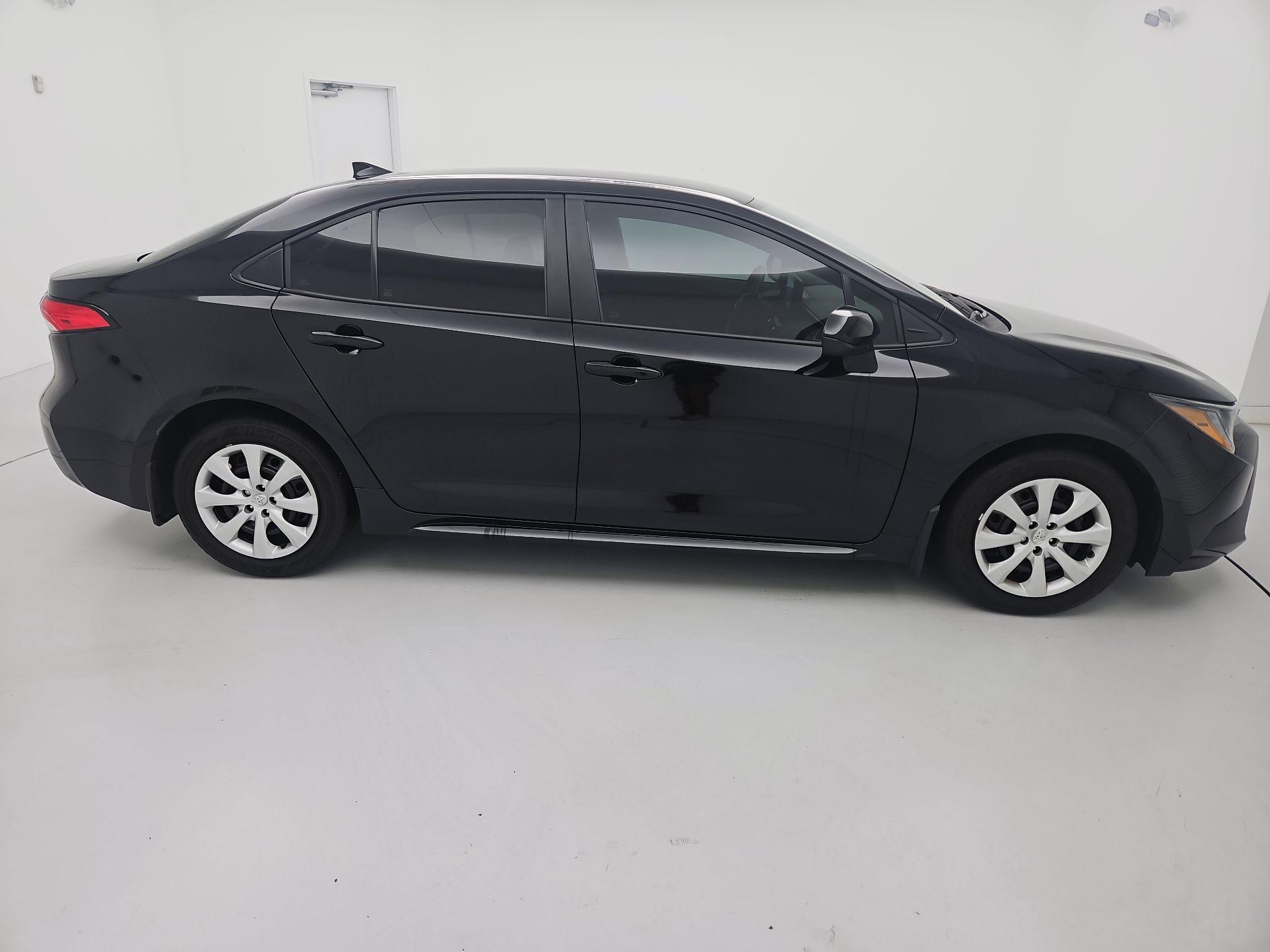 Thumbnail: 2025 Toyota Corolla - 4