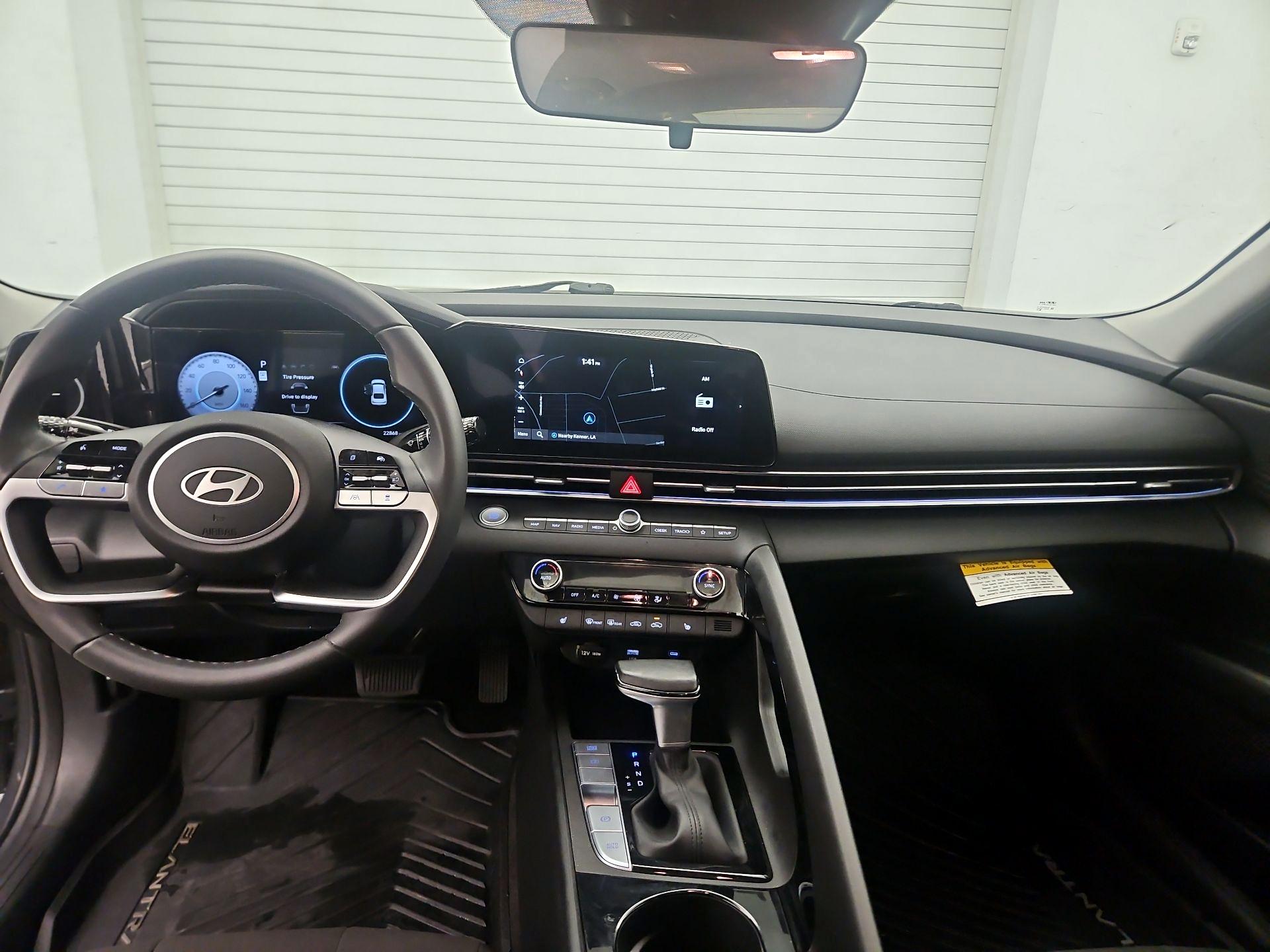 Thumbnail: 2024 Hyundai Elantra - 9