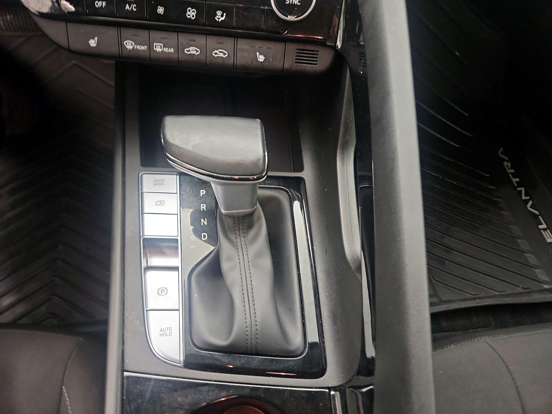 Thumbnail: 2024 Hyundai Elantra - 18