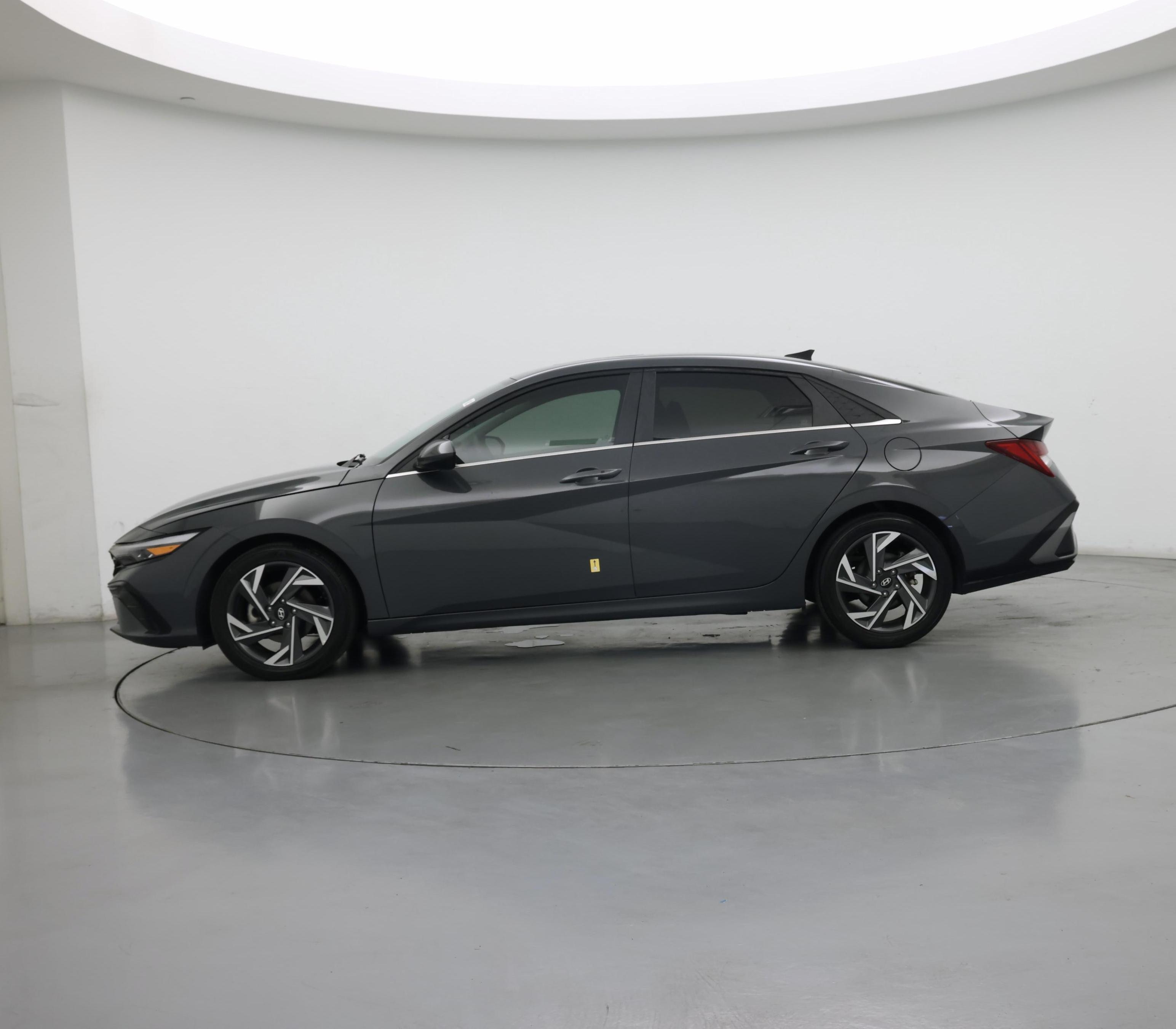 Thumbnail: 2024 Hyundai Elantra - 3