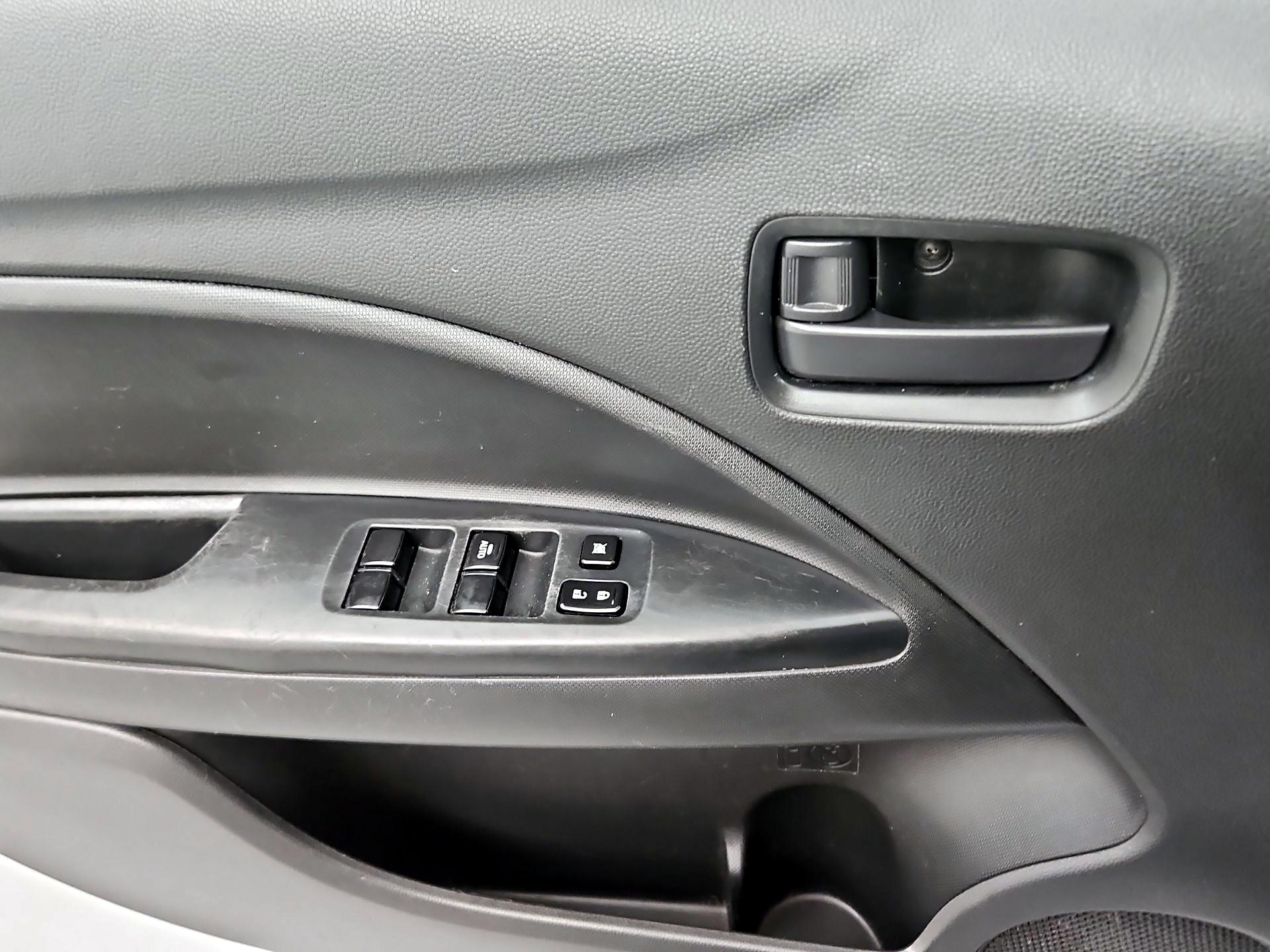 Thumbnail: 2024 Mitsubishi Mirage G4 - 10