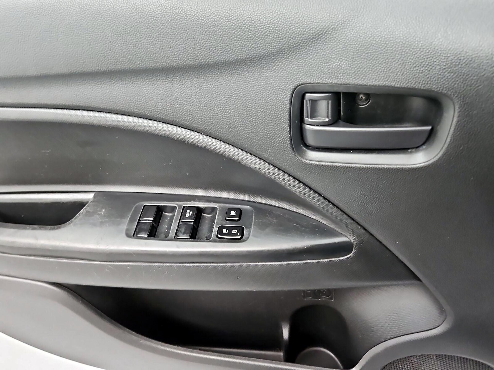 2024 Mitsubishi Mirage G4 ES - Photo 11