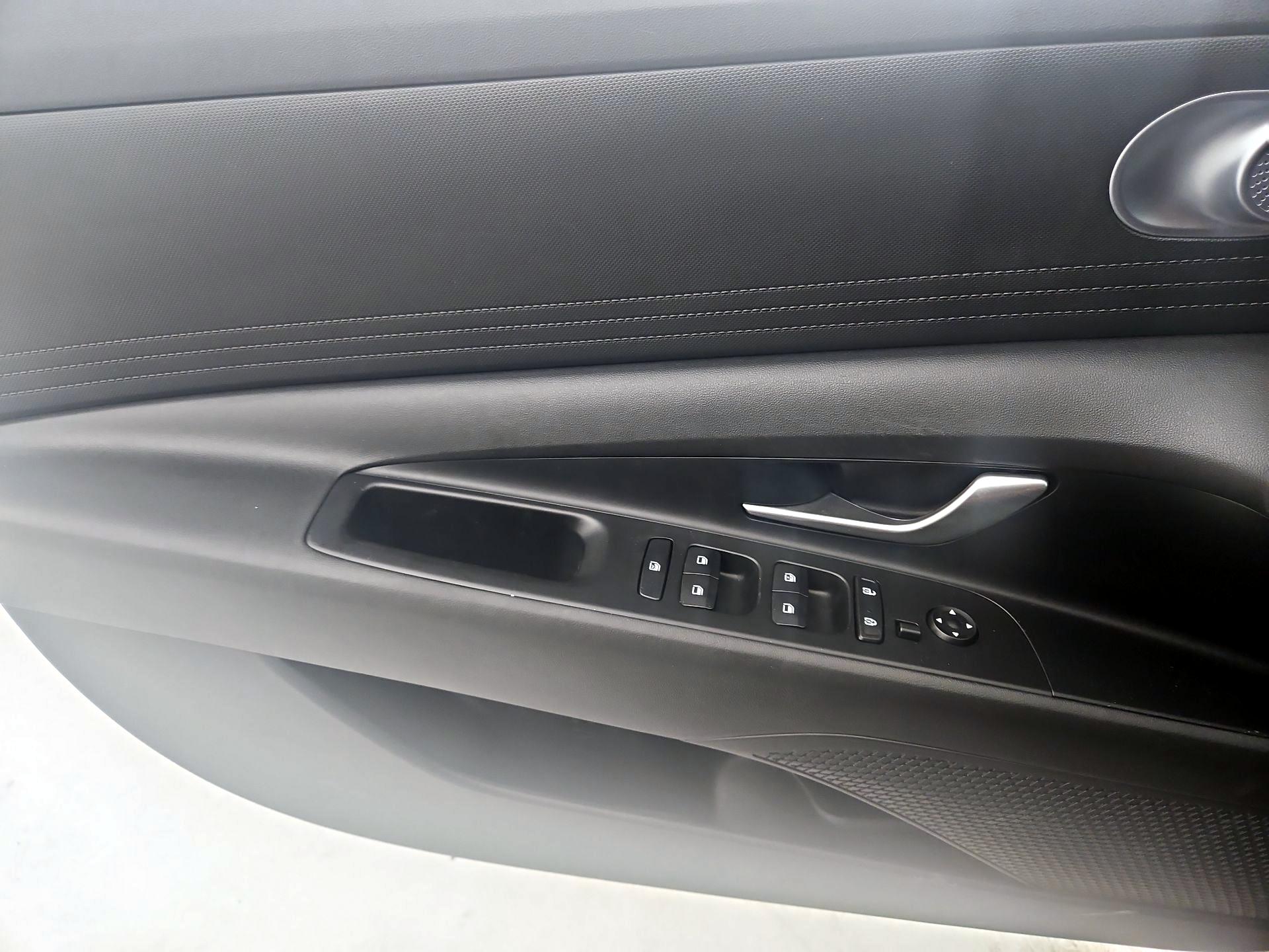 Thumbnail: 2023 Hyundai Elantra - 12