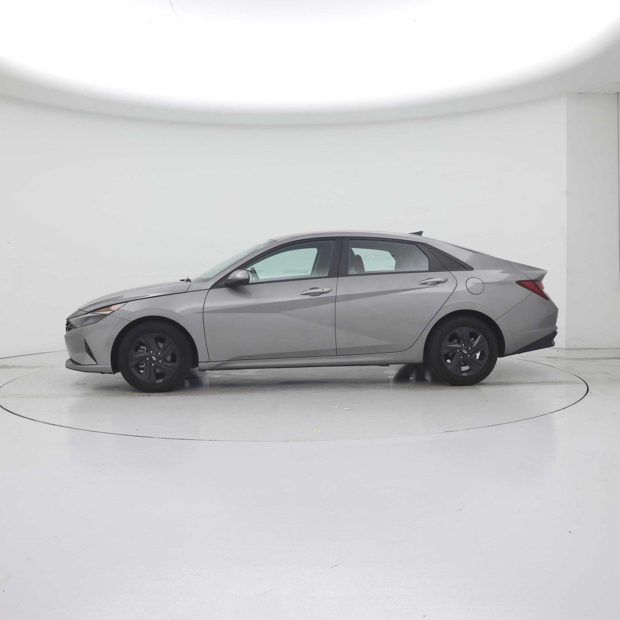 Thumbnail: 2023 Hyundai Elantra - 3