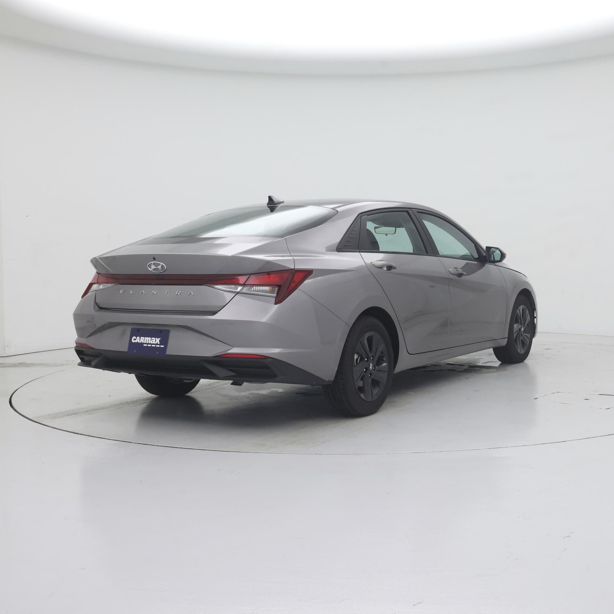 Thumbnail: 2023 Hyundai Elantra - 8