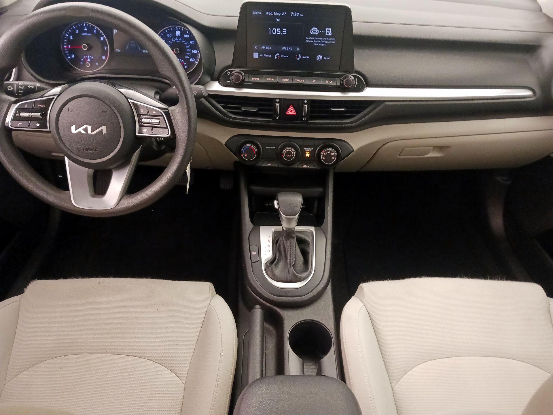 Thumbnail: 2022 Kia Forte - 9