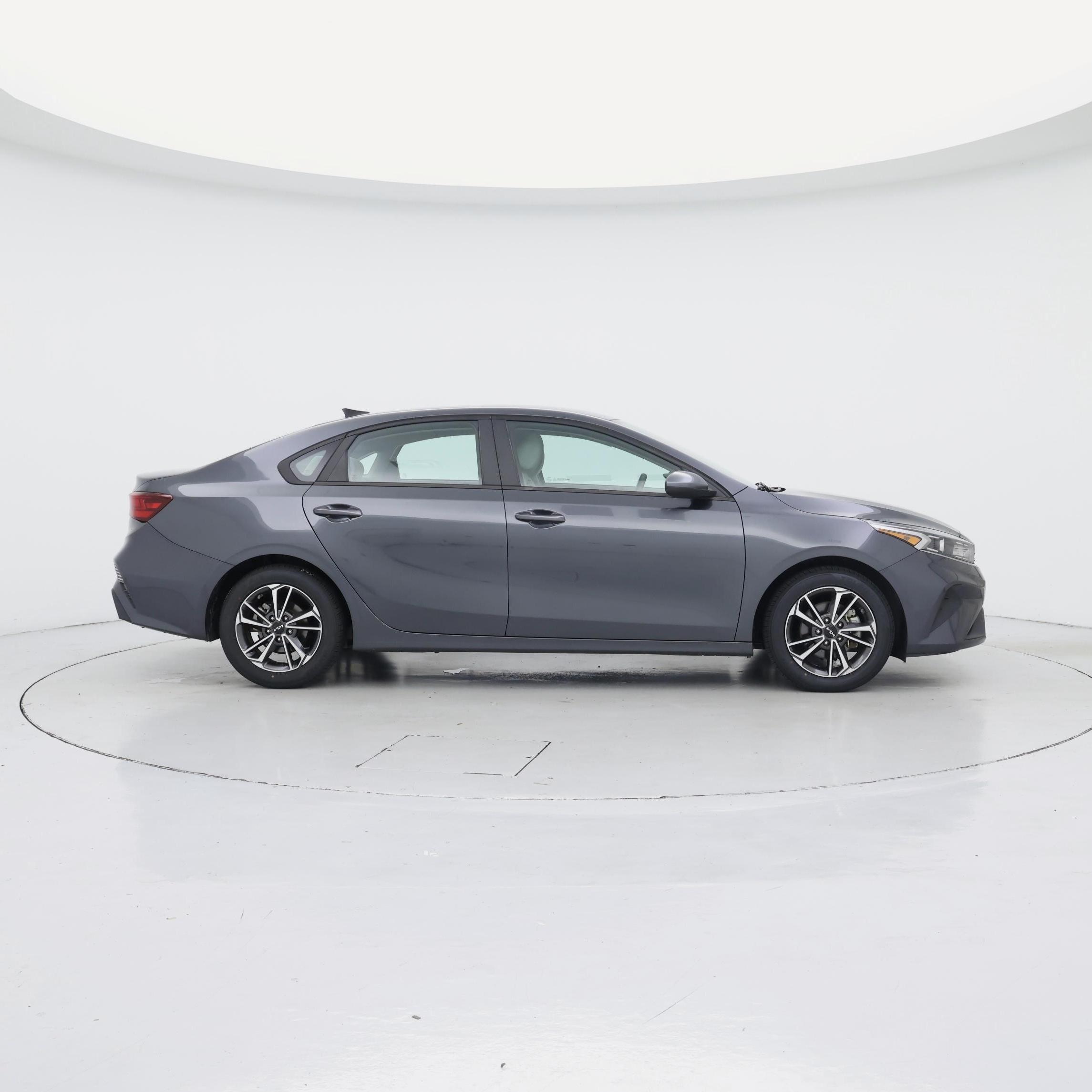 Thumbnail: 2022 Kia Forte - 7