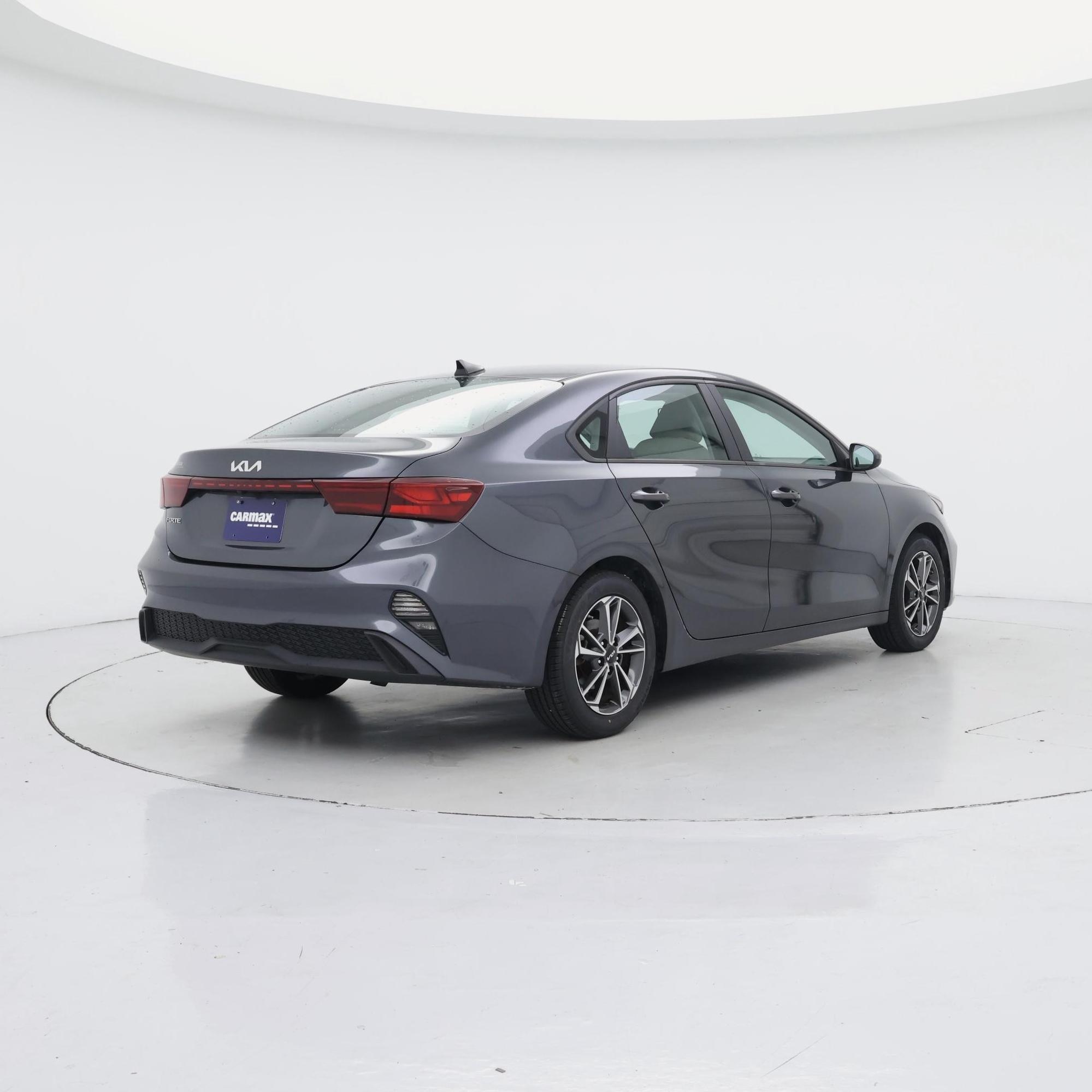 Thumbnail: 2022 Kia Forte - 8