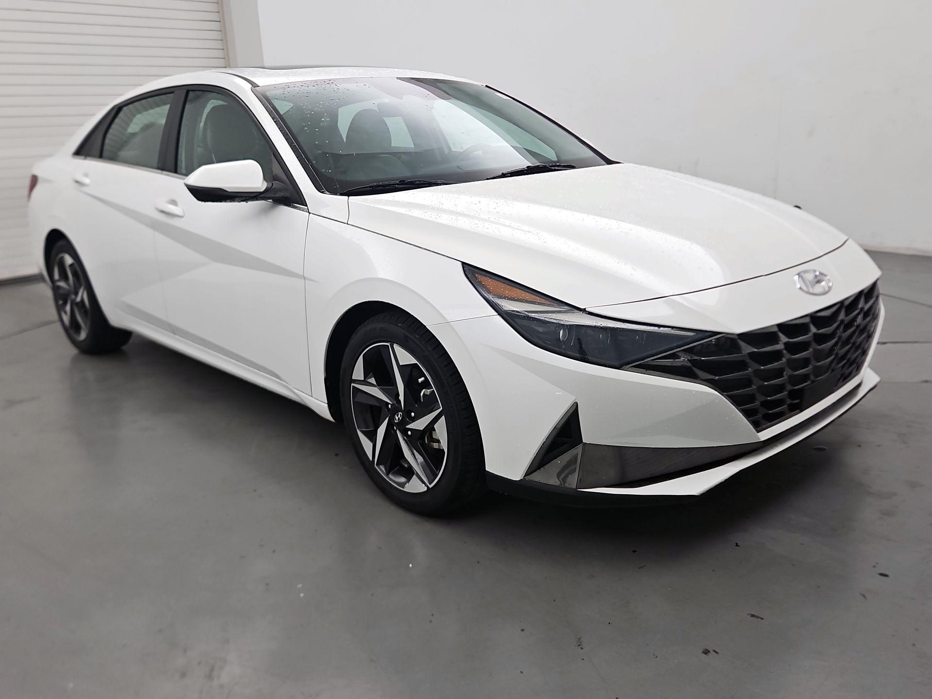 Thumbnail: 2022 Hyundai Elantra - 1