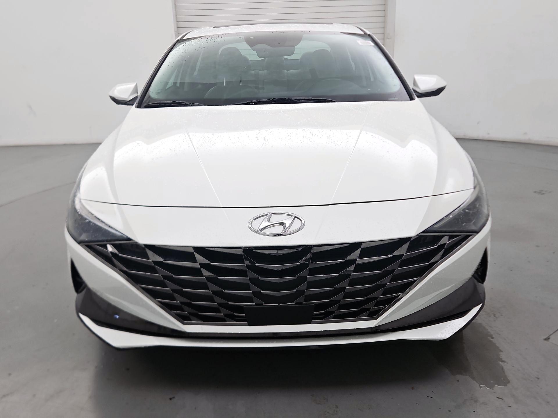 Thumbnail: 2022 Hyundai Elantra - 2