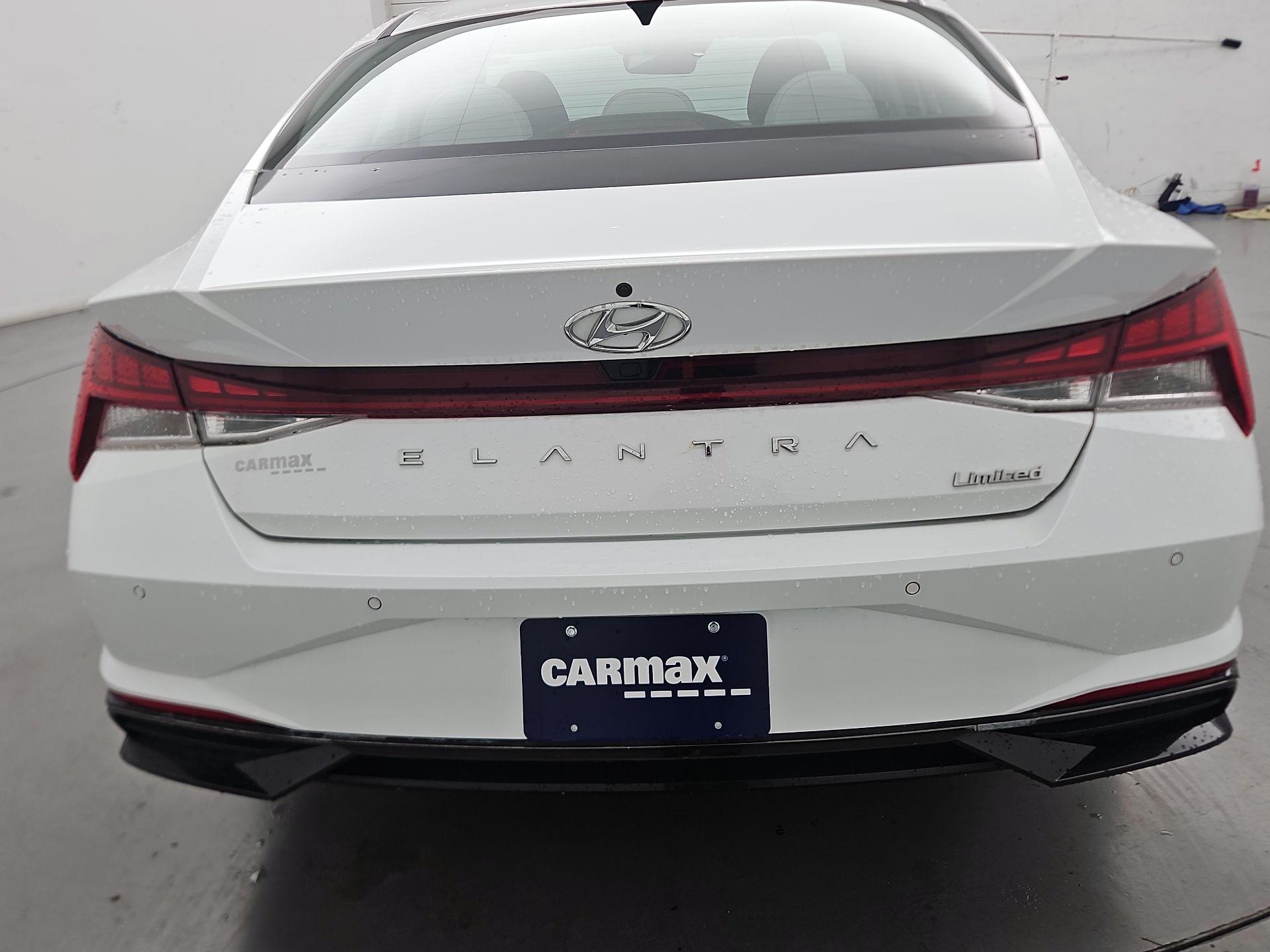 Thumbnail: 2022 Hyundai Elantra - 6