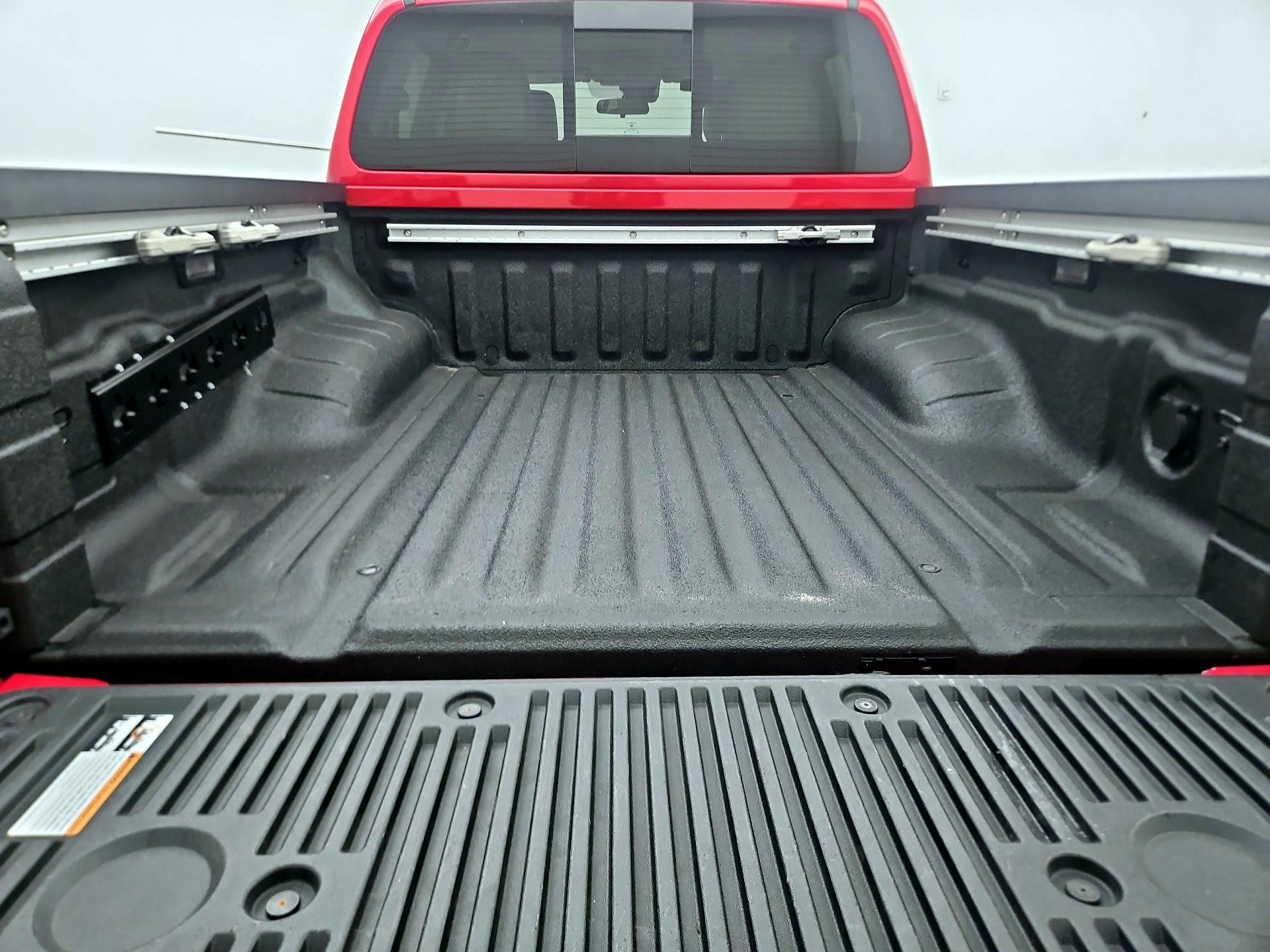 Thumbnail: 2024 Nissan Frontier - 18