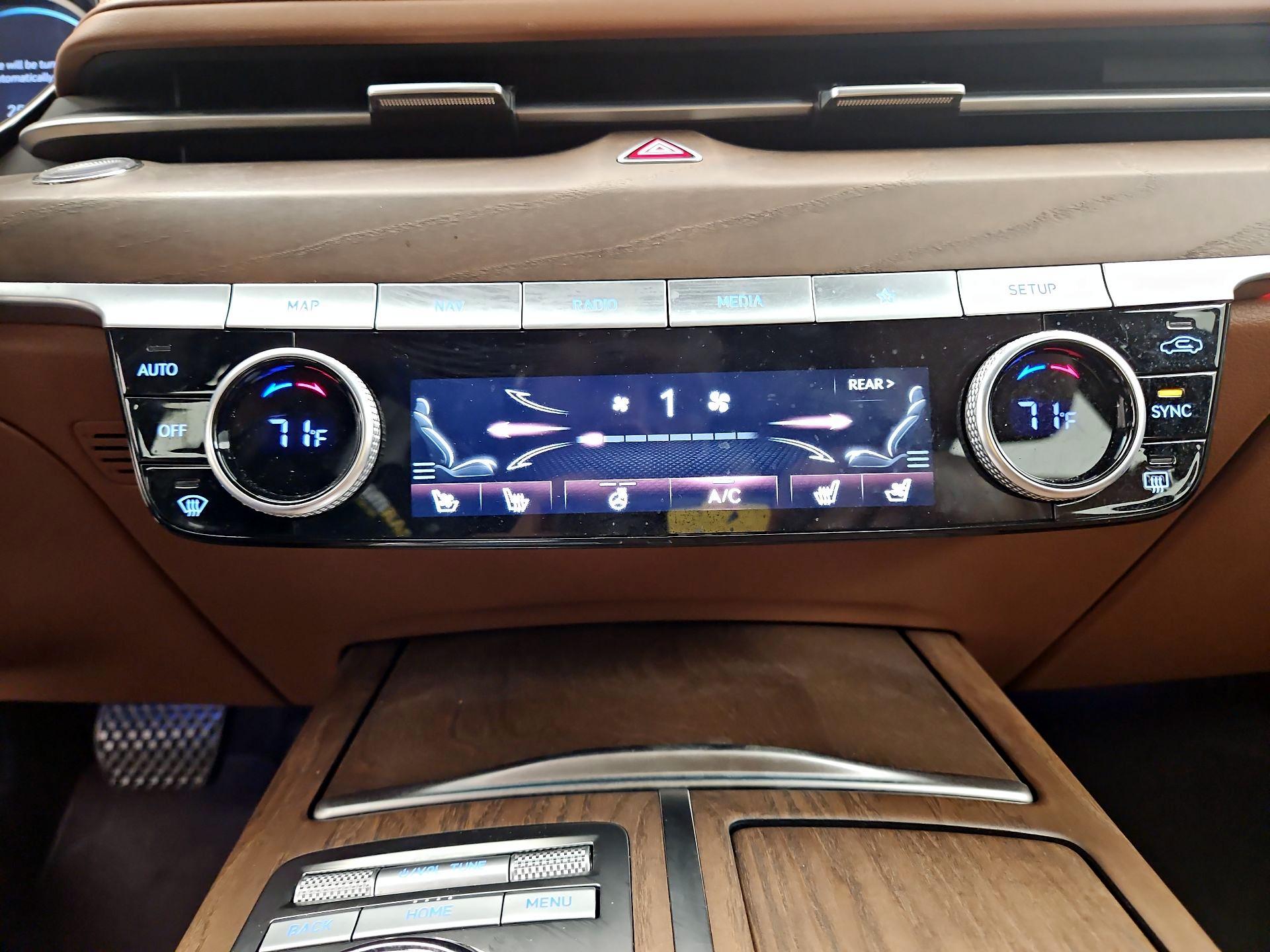 Thumbnail: 2024 Genesis G80 - 17