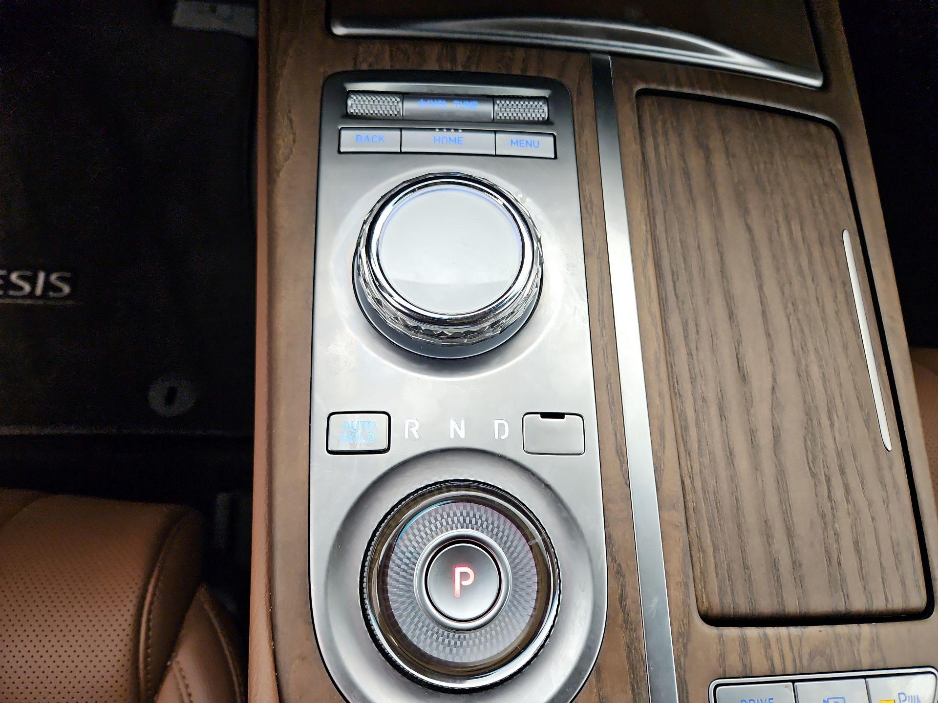 Thumbnail: 2024 Genesis G80 - 18