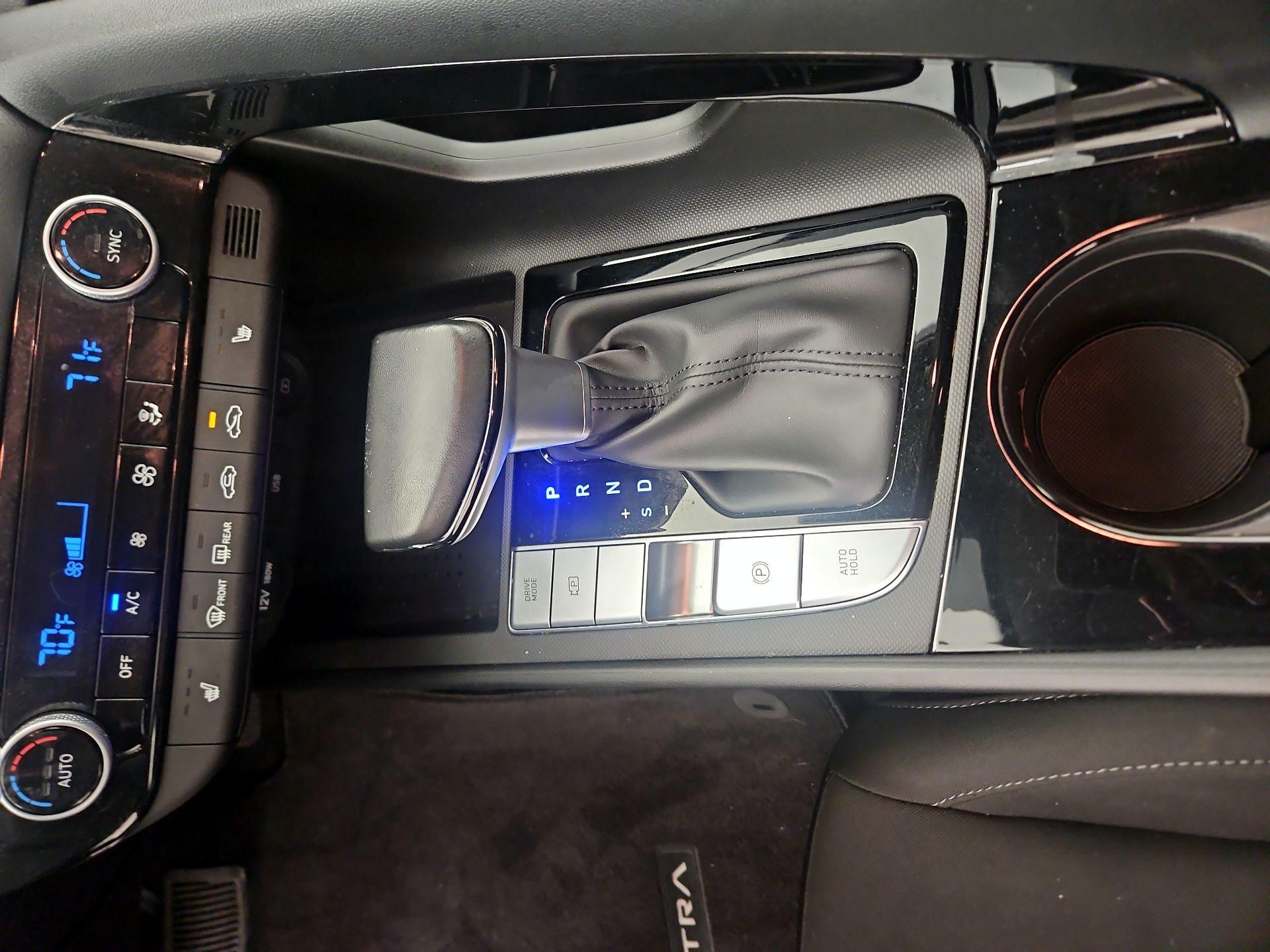 Thumbnail: 2023 Hyundai Elantra - 15