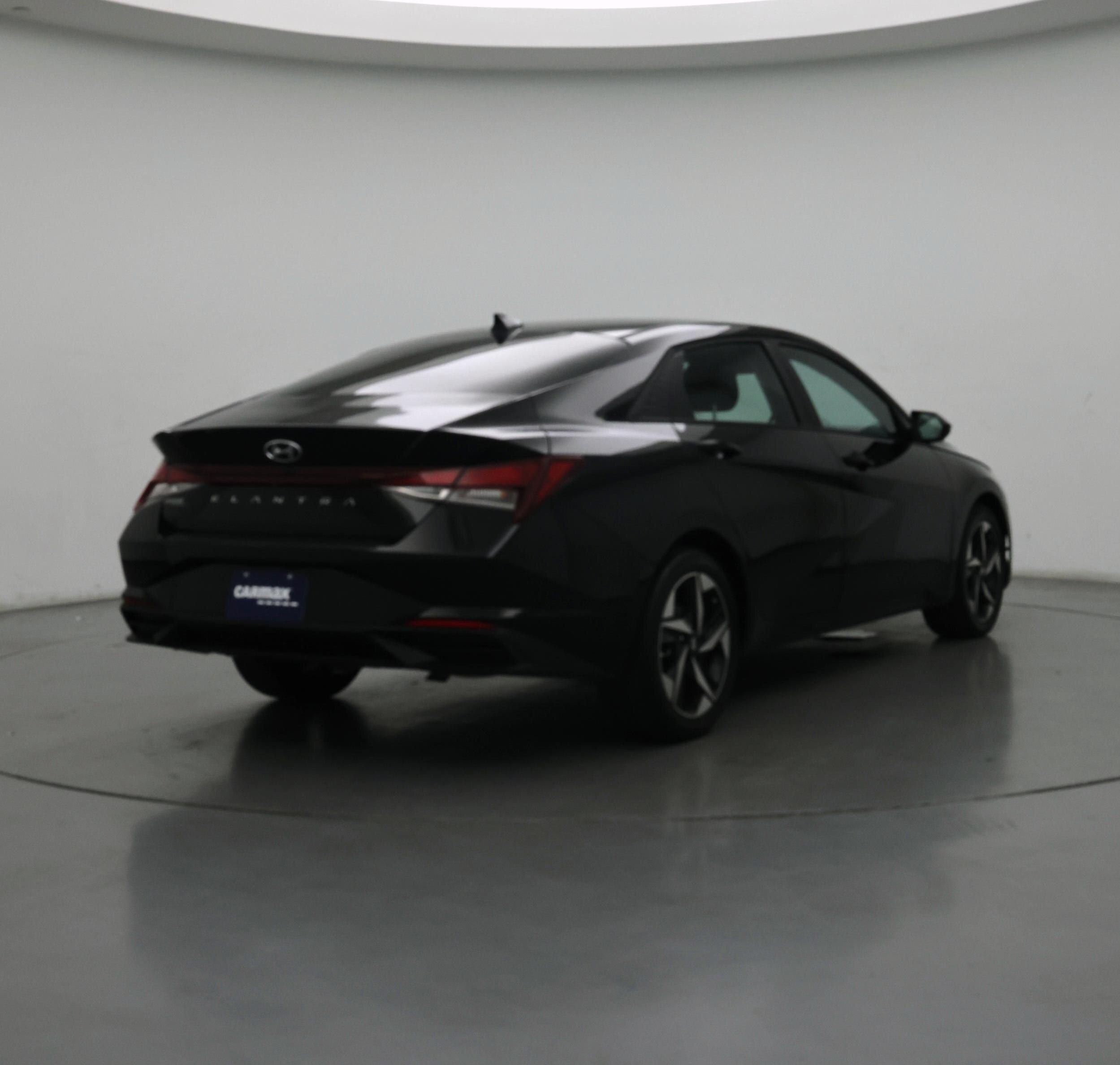 Thumbnail: 2023 Hyundai Elantra - 8