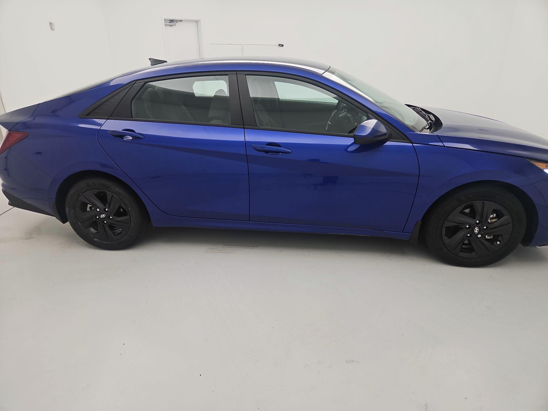 Thumbnail: 2023 Hyundai Elantra - 4