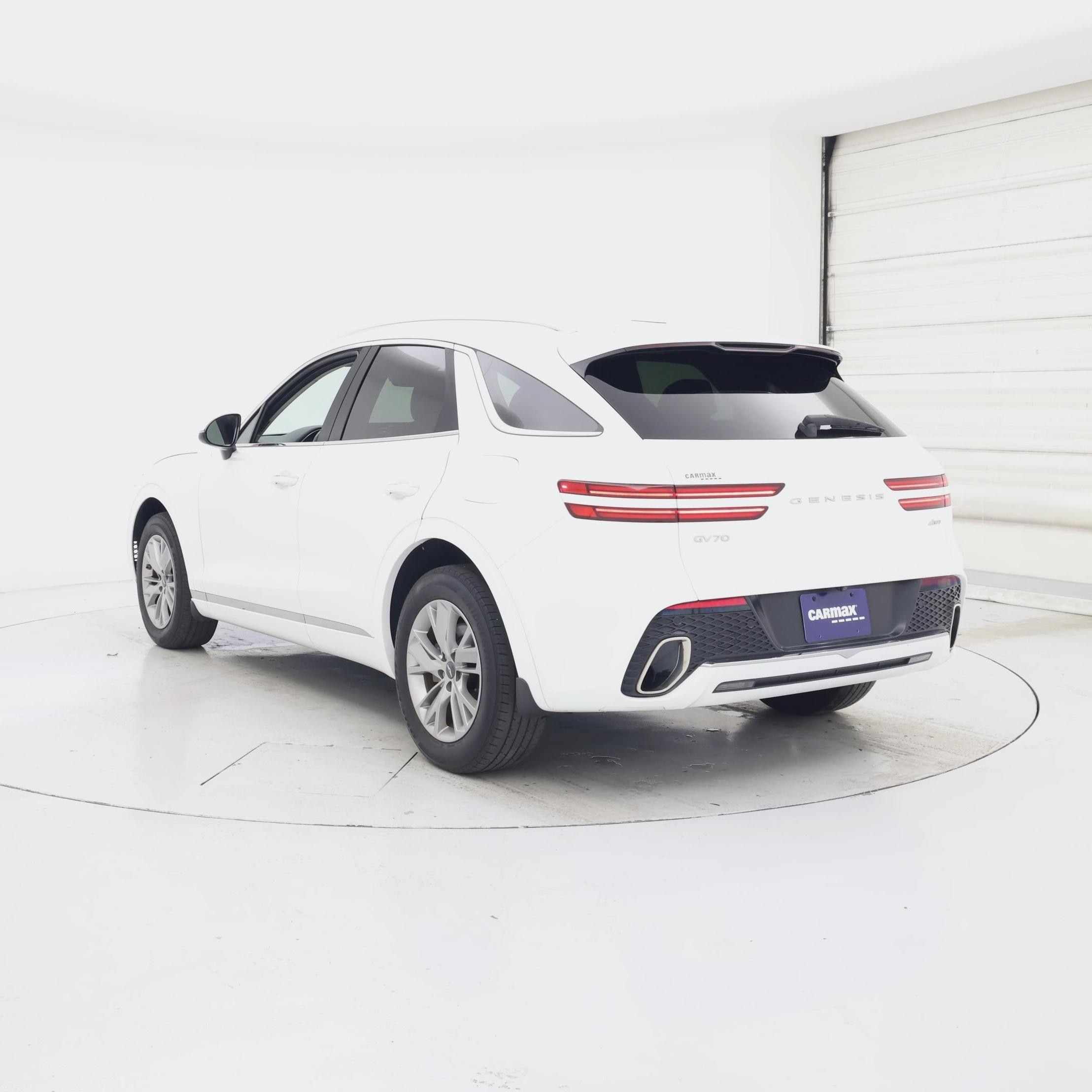 Thumbnail: 2022 Genesis GV70 - 2