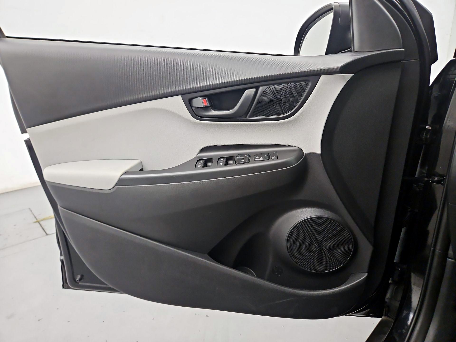 Thumbnail: 2022 Hyundai Kona - 12