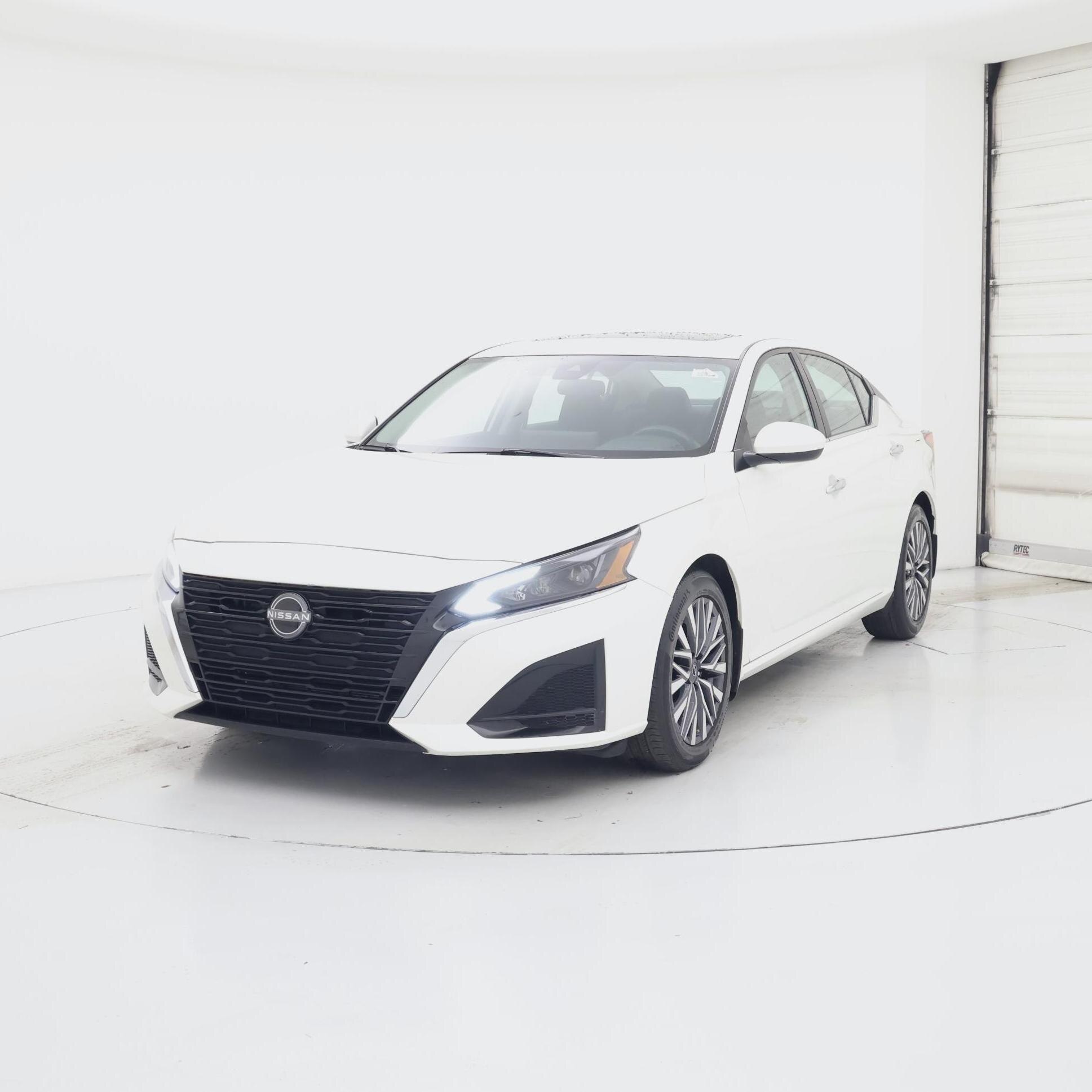 Thumbnail: 2023 Nissan Altima - 4