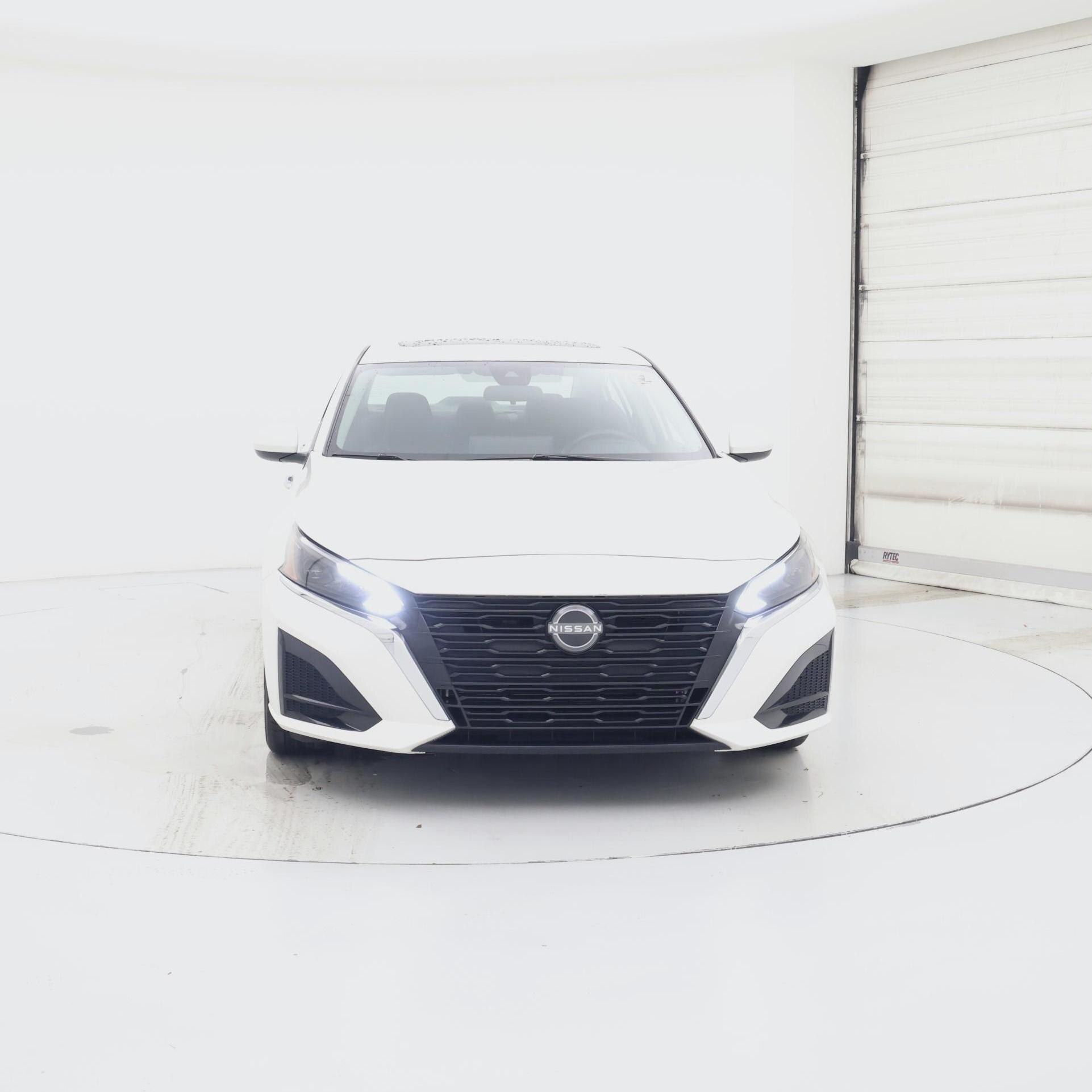 Thumbnail: 2023 Nissan Altima - 5