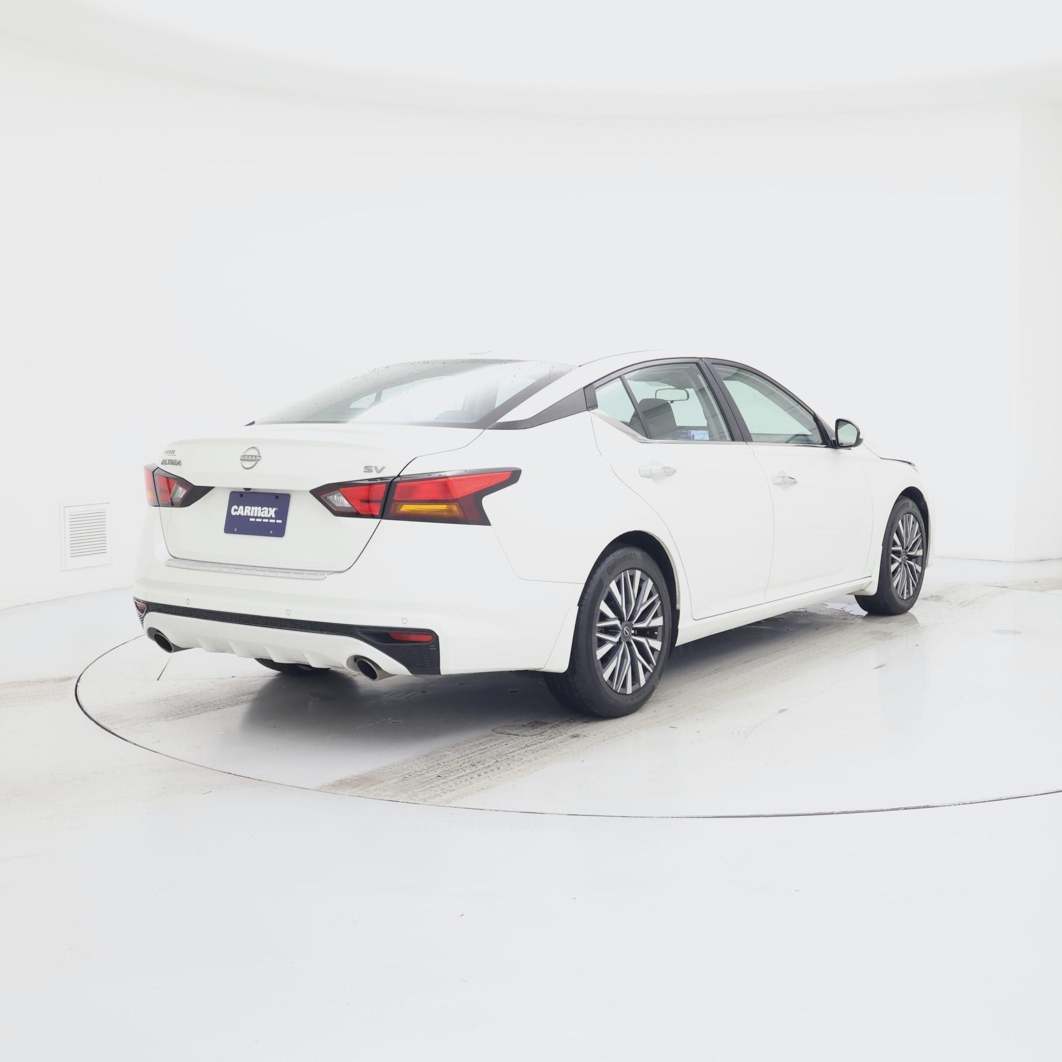 Thumbnail: 2023 Nissan Altima - 8