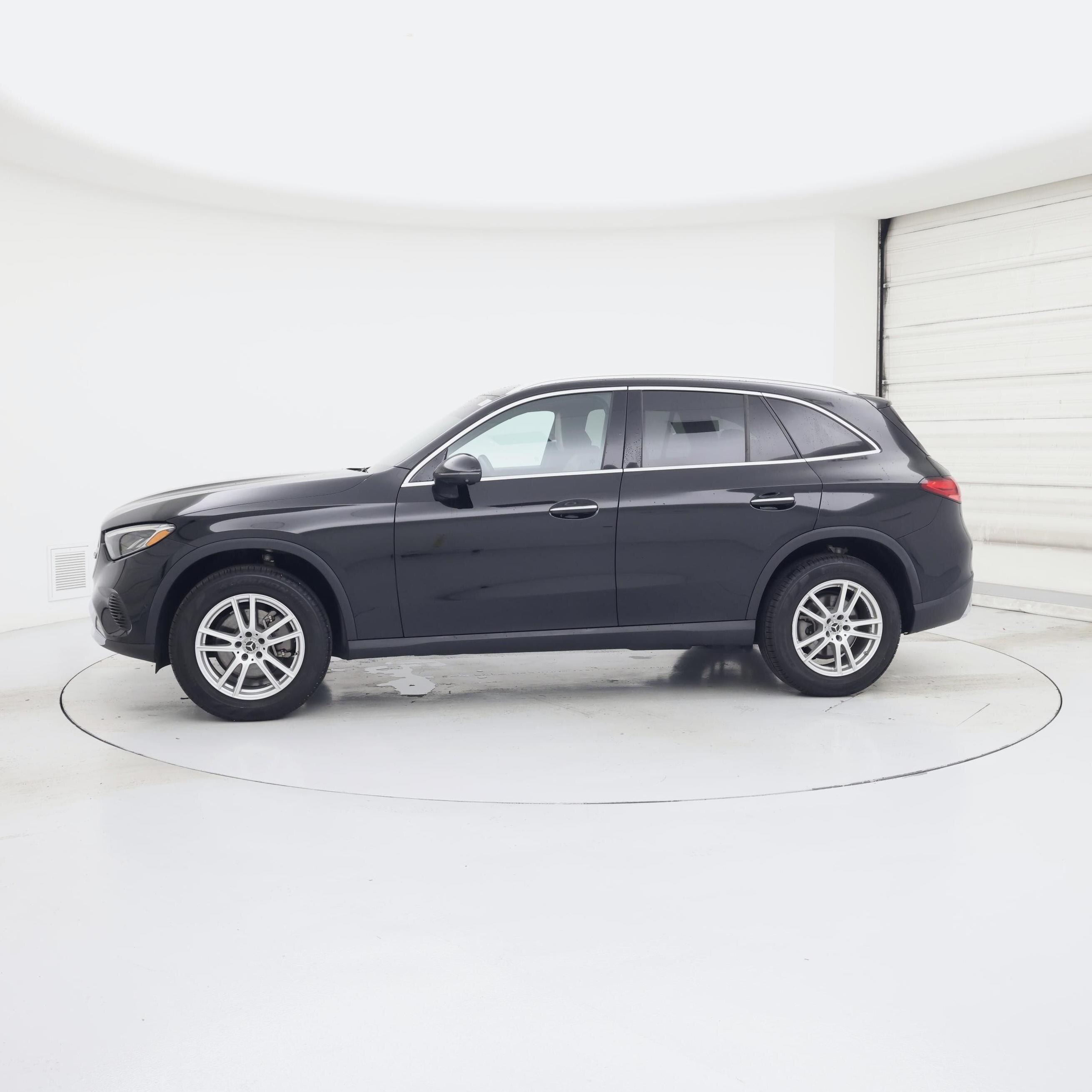 Thumbnail: 2023 Mercedes-Benz GLC - 3