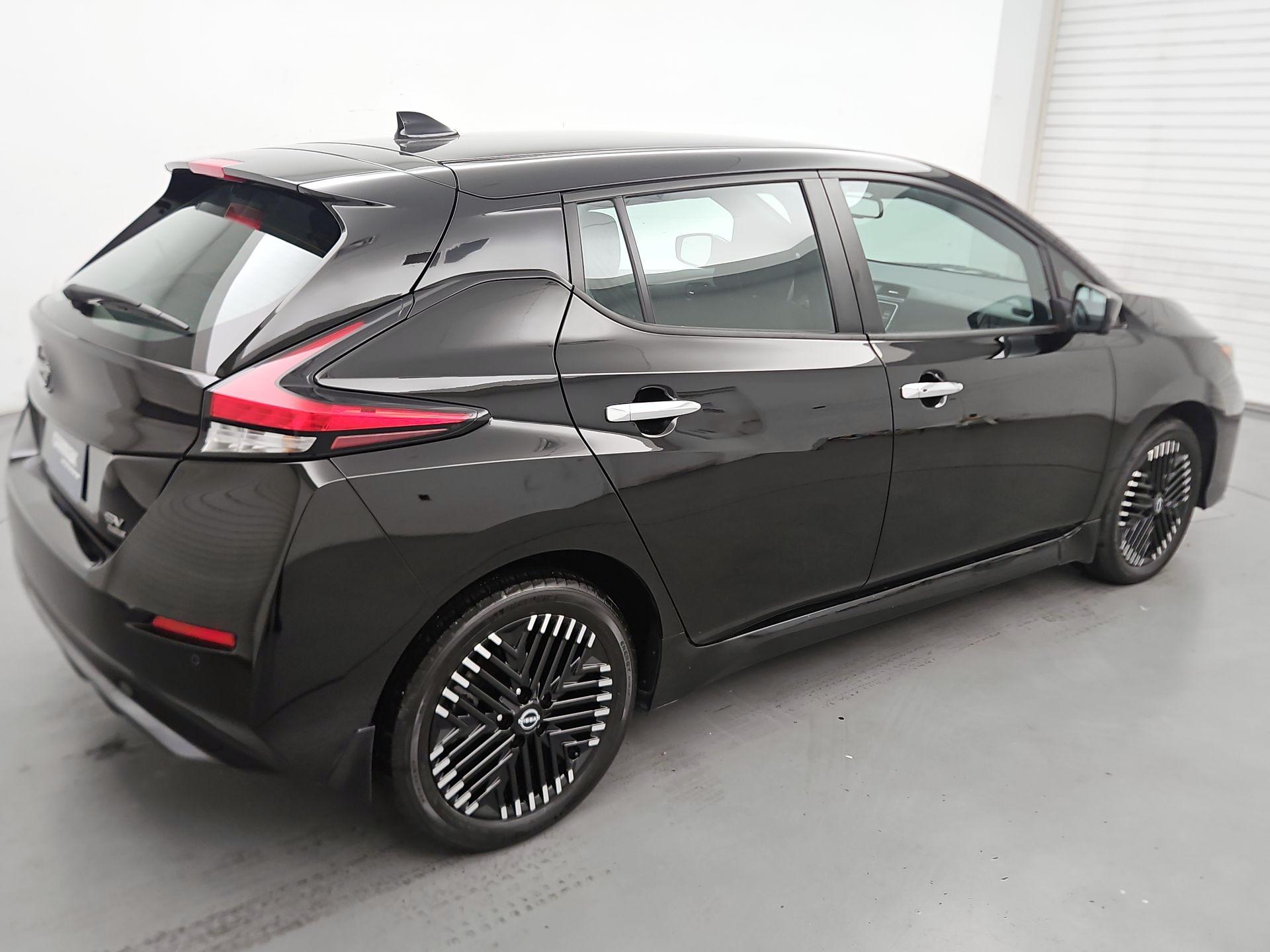 Thumbnail: 2024 Nissan Leaf - 5