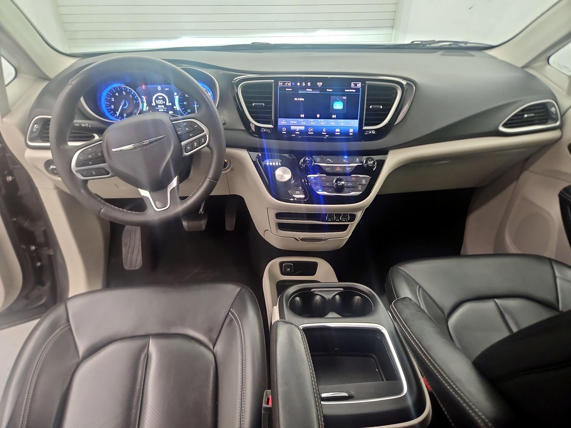Thumbnail: 2023 Chrysler Pacifica - 8