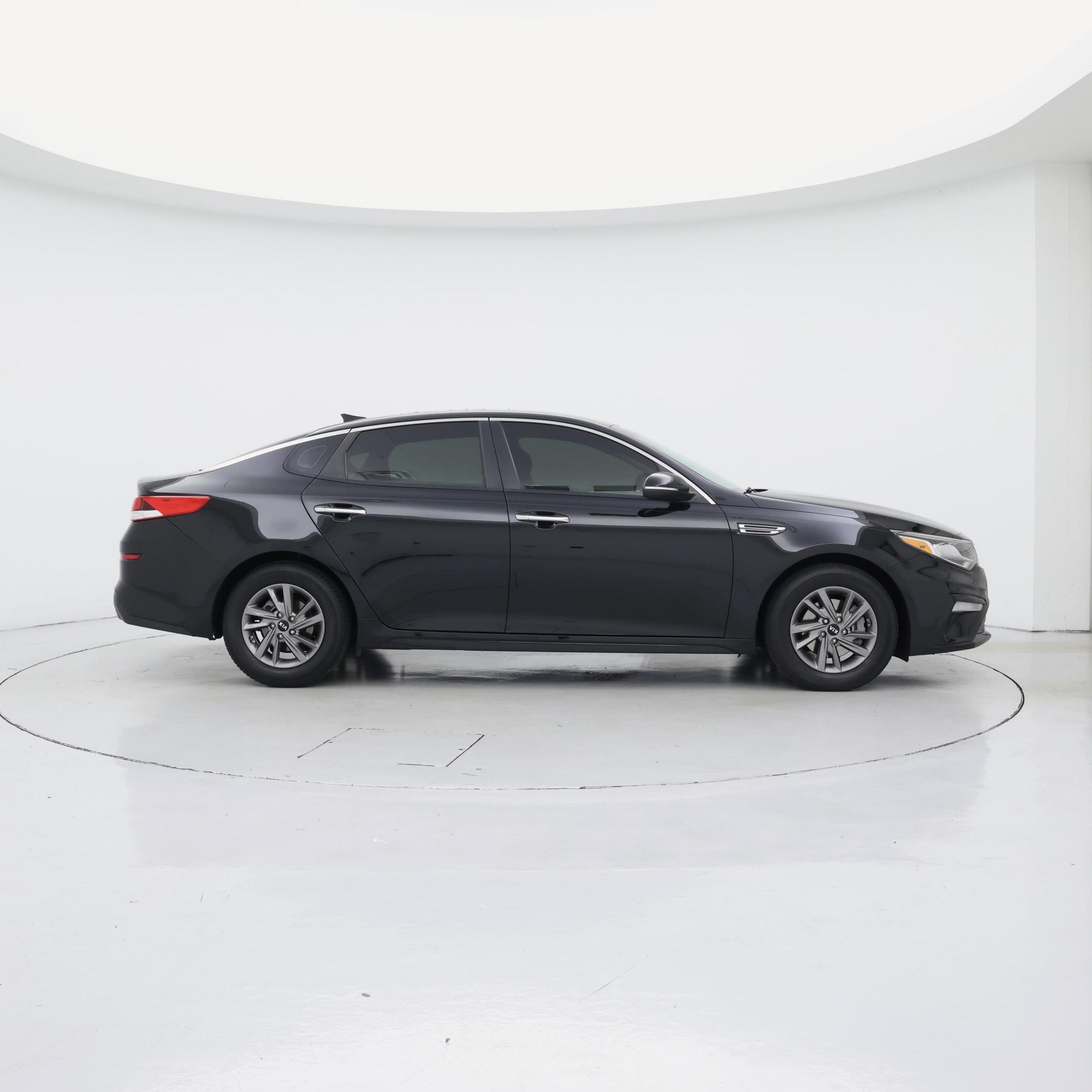 Thumbnail: 2020 Kia Optima - 7