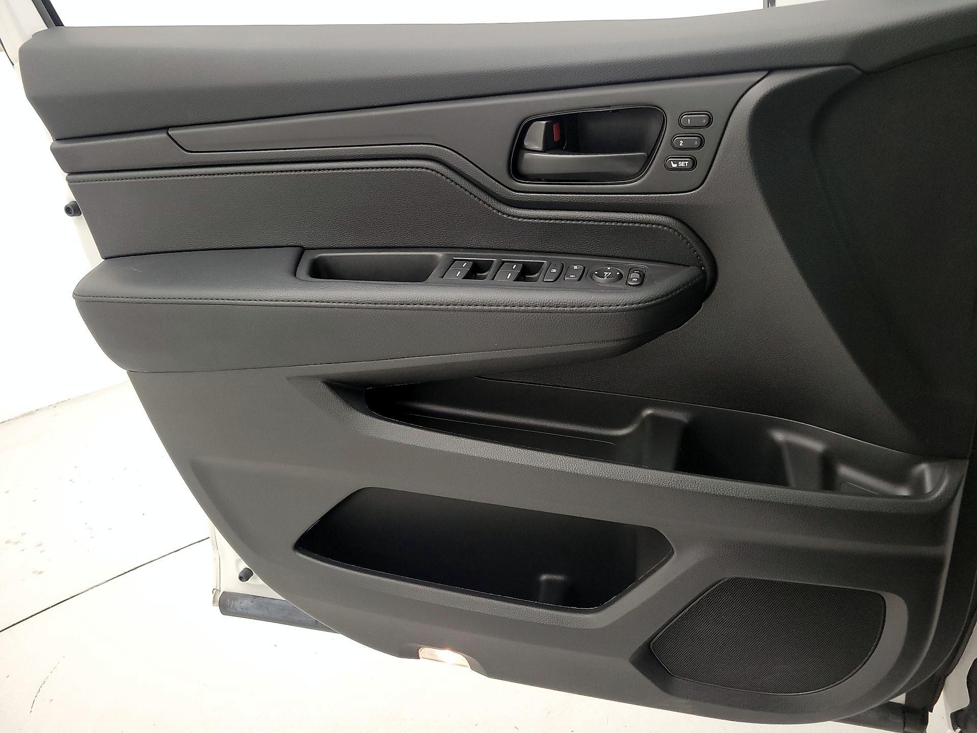 Thumbnail: 2025 Honda Odyssey - 12