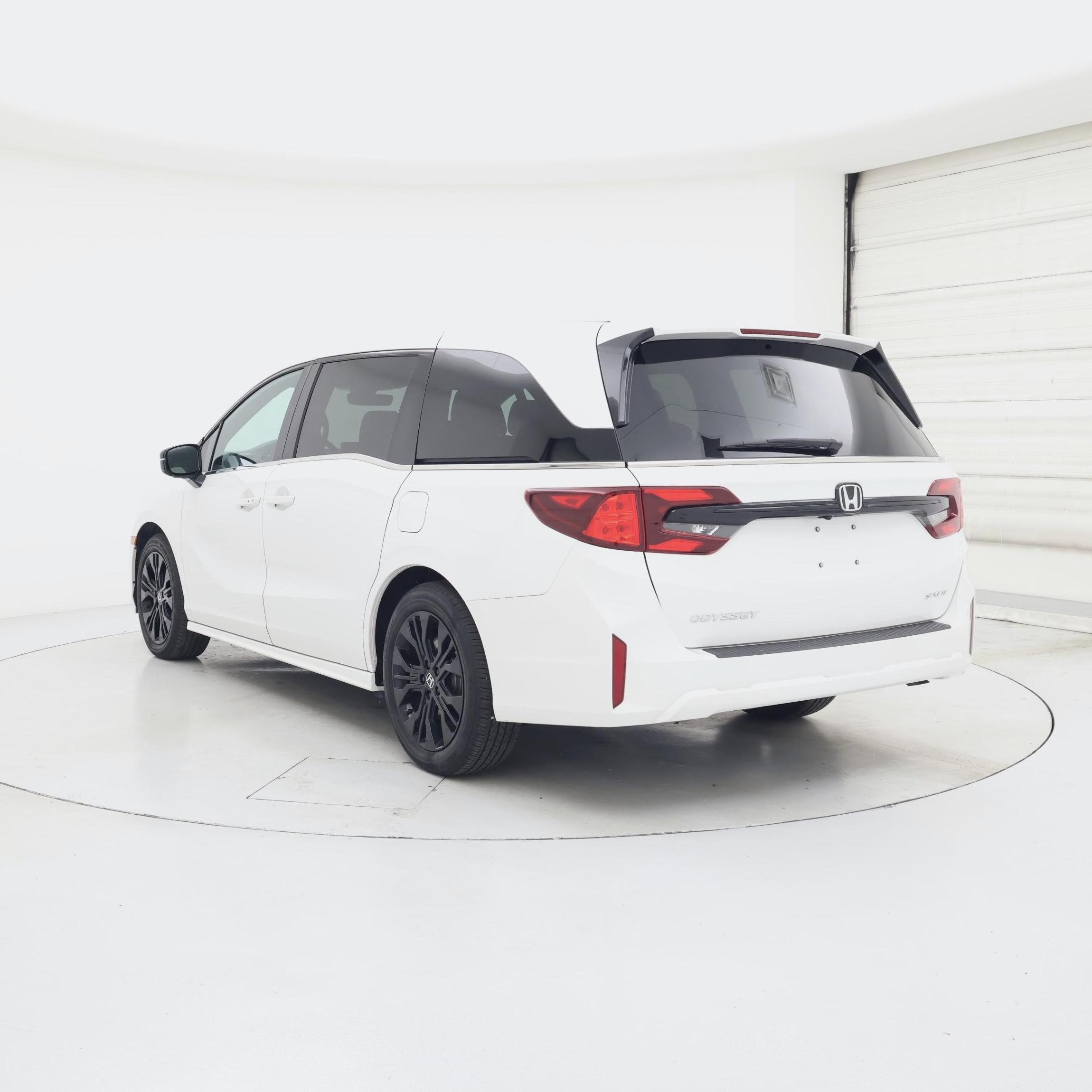 Thumbnail: 2025 Honda Odyssey - 2