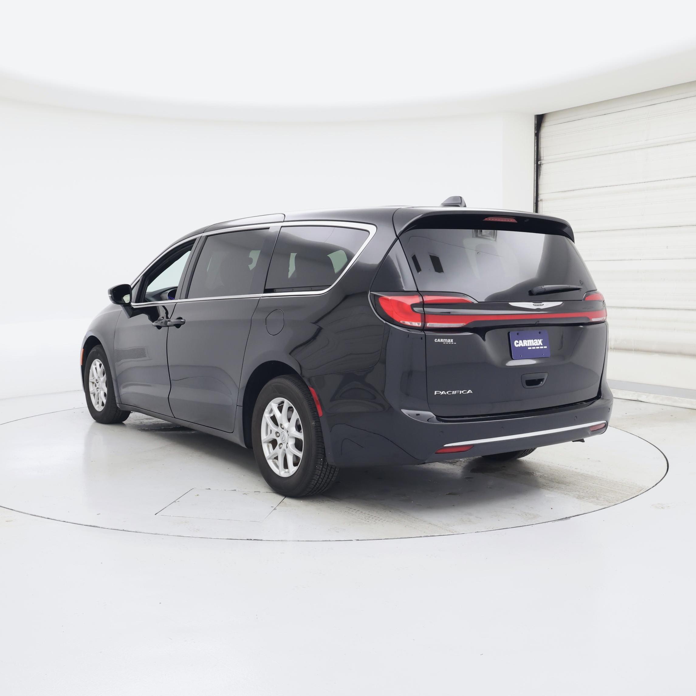 Thumbnail: 2025 Chrysler Pacifica - 2