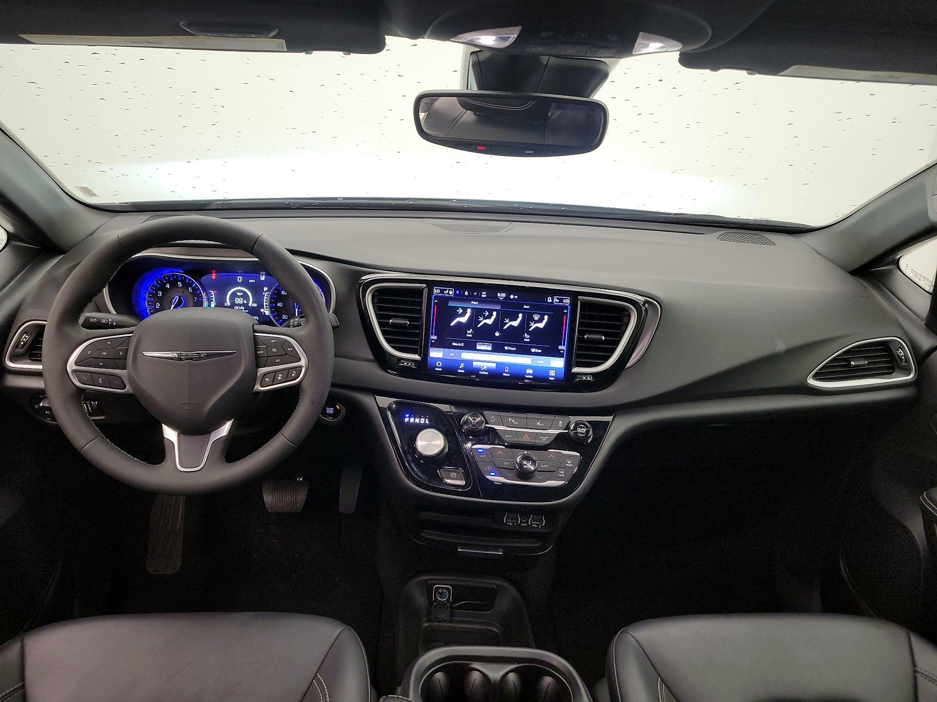 Thumbnail: 2025 Chrysler Pacifica - 9