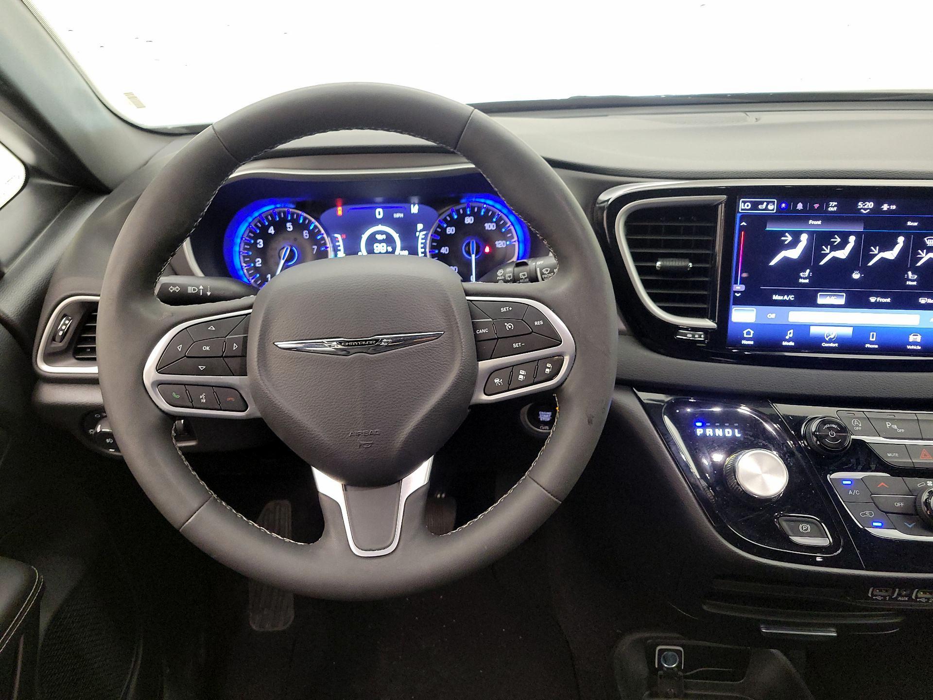 Thumbnail: 2025 Chrysler Pacifica - 10