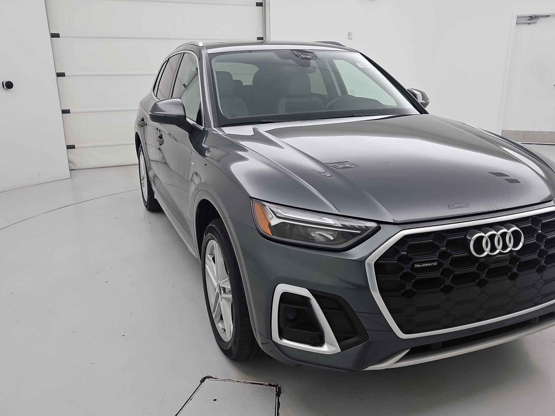 Thumbnail: 2022 Audi Q5 - 1