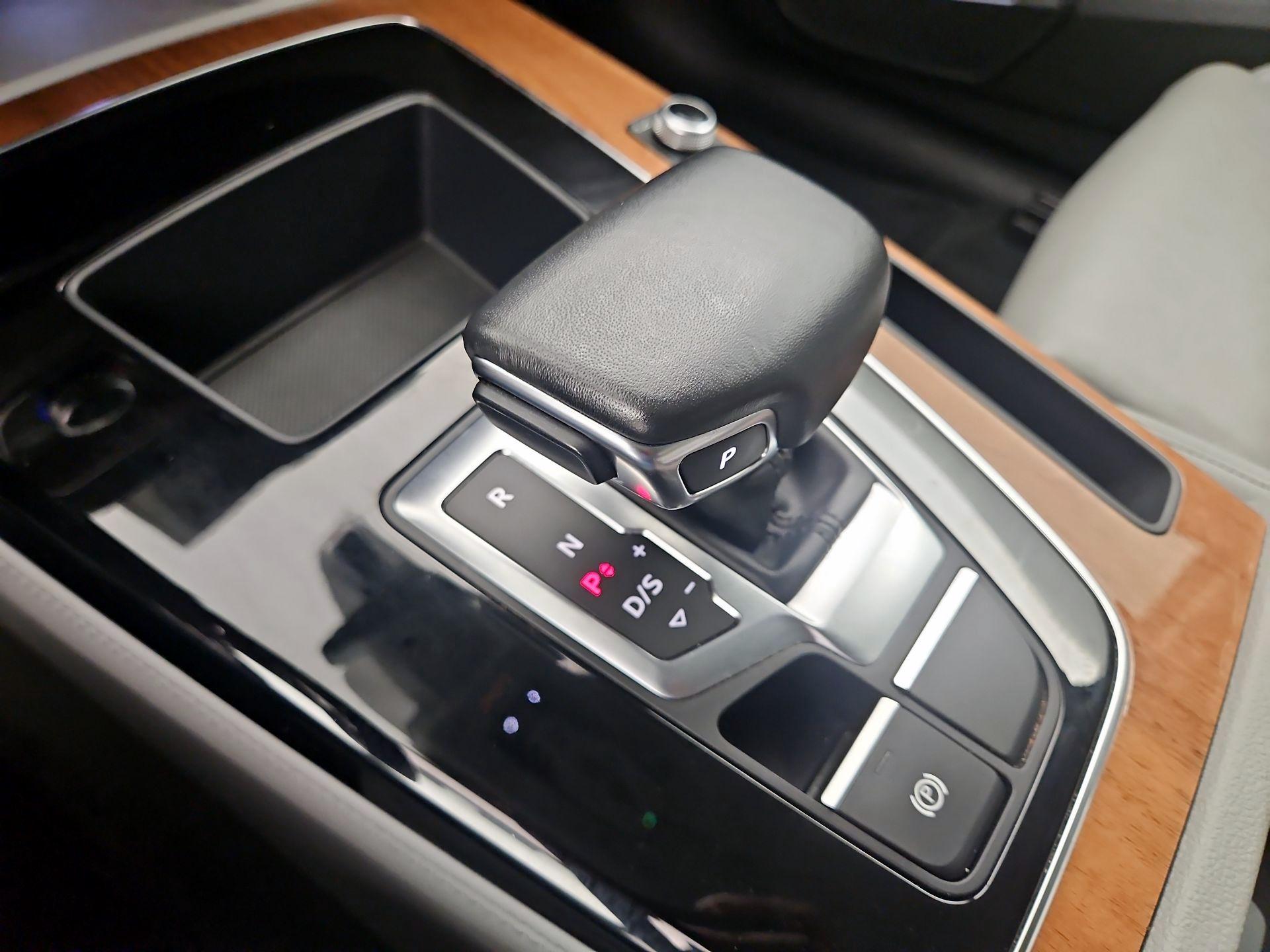 Thumbnail: 2022 Audi Q5 - 16