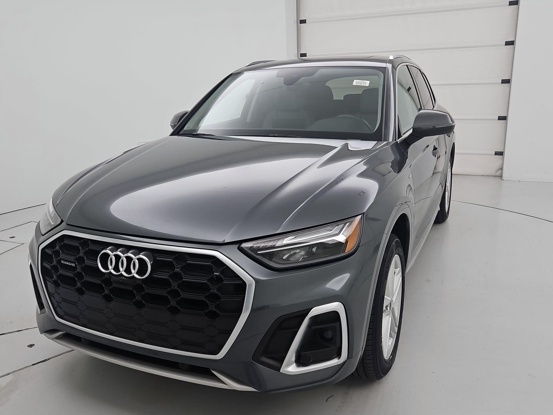 Thumbnail: 2022 Audi Q5 - 3