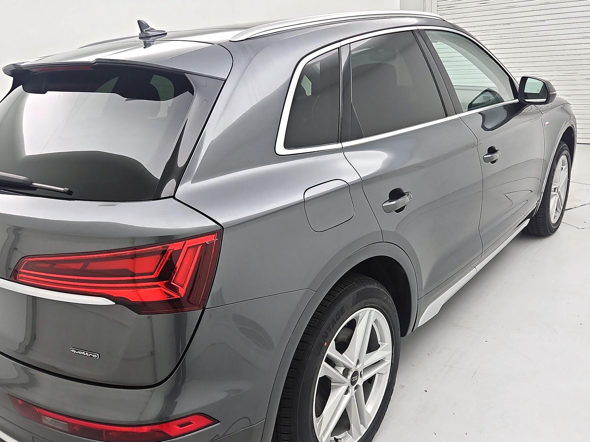 Thumbnail: 2022 Audi Q5 - 5