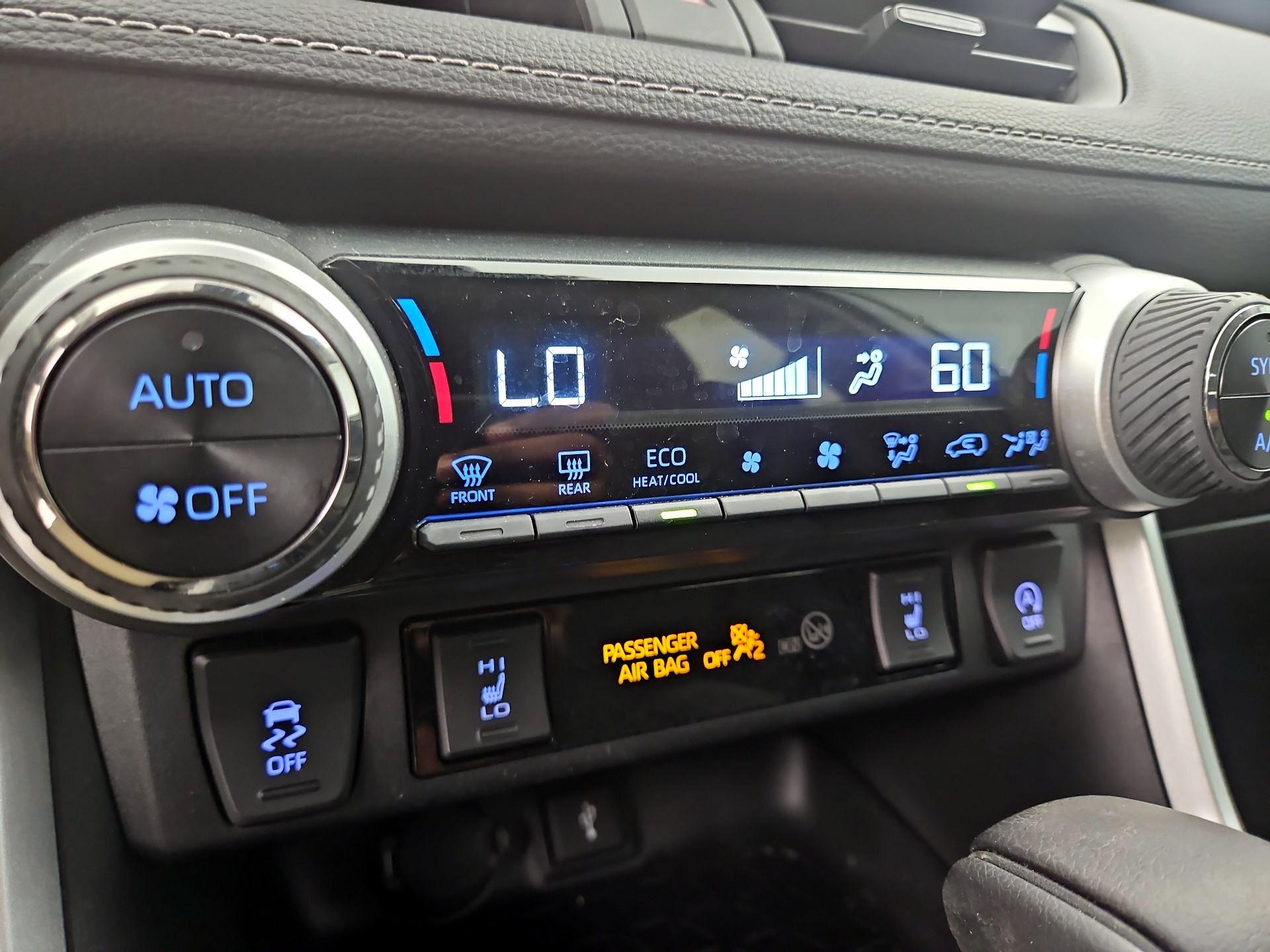 Thumbnail: 2021 Toyota RAV4 - 14