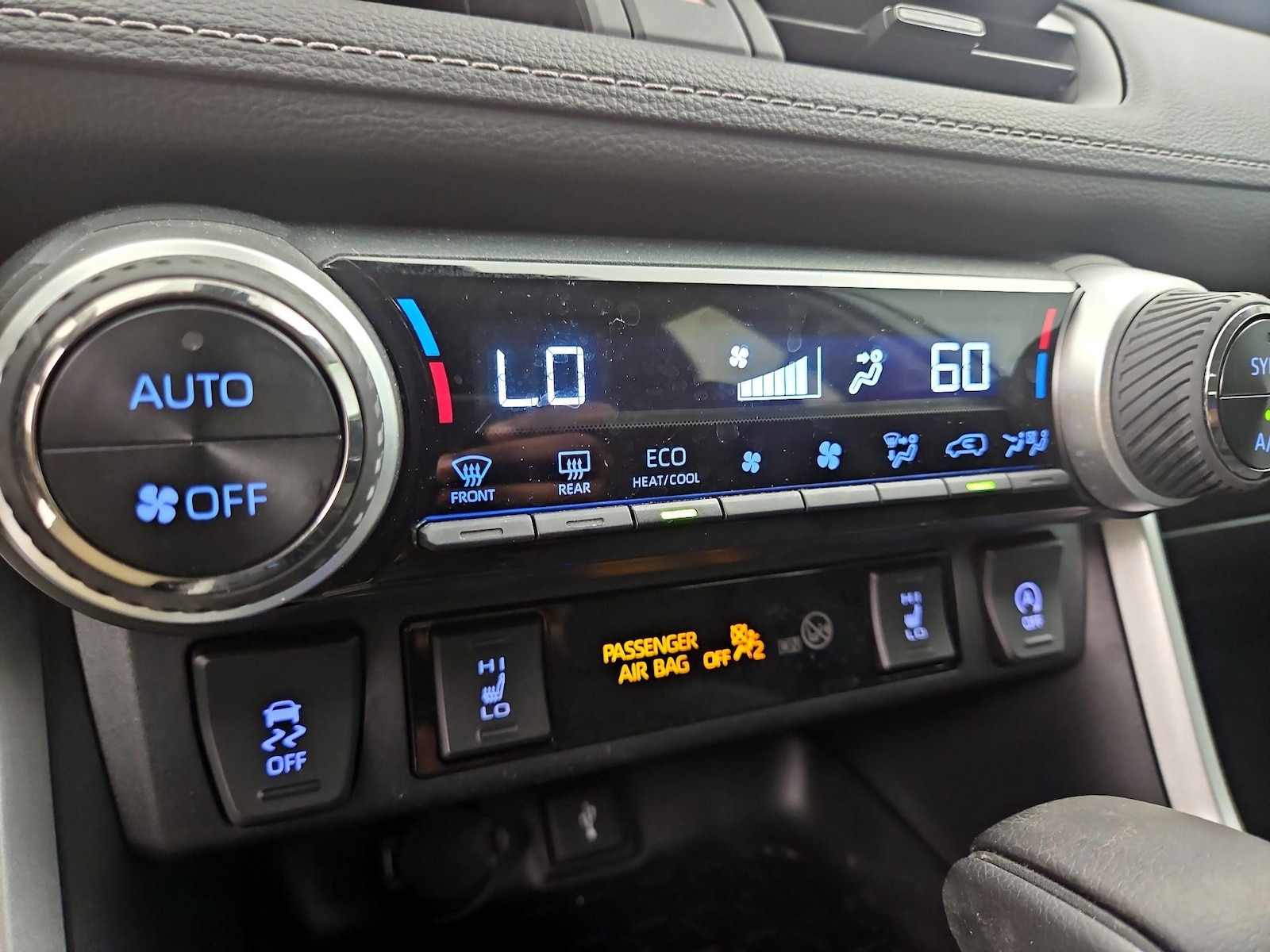 2021 Toyota RAV4 XLE, photo 15