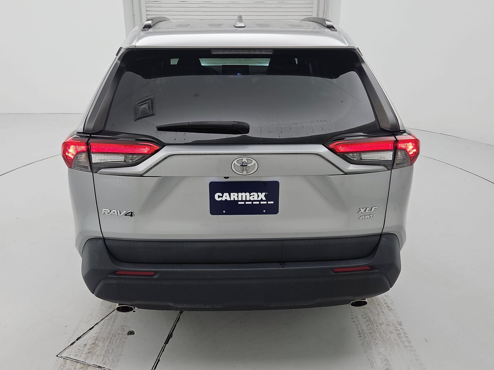 Thumbnail: 2021 Toyota RAV4 - 6