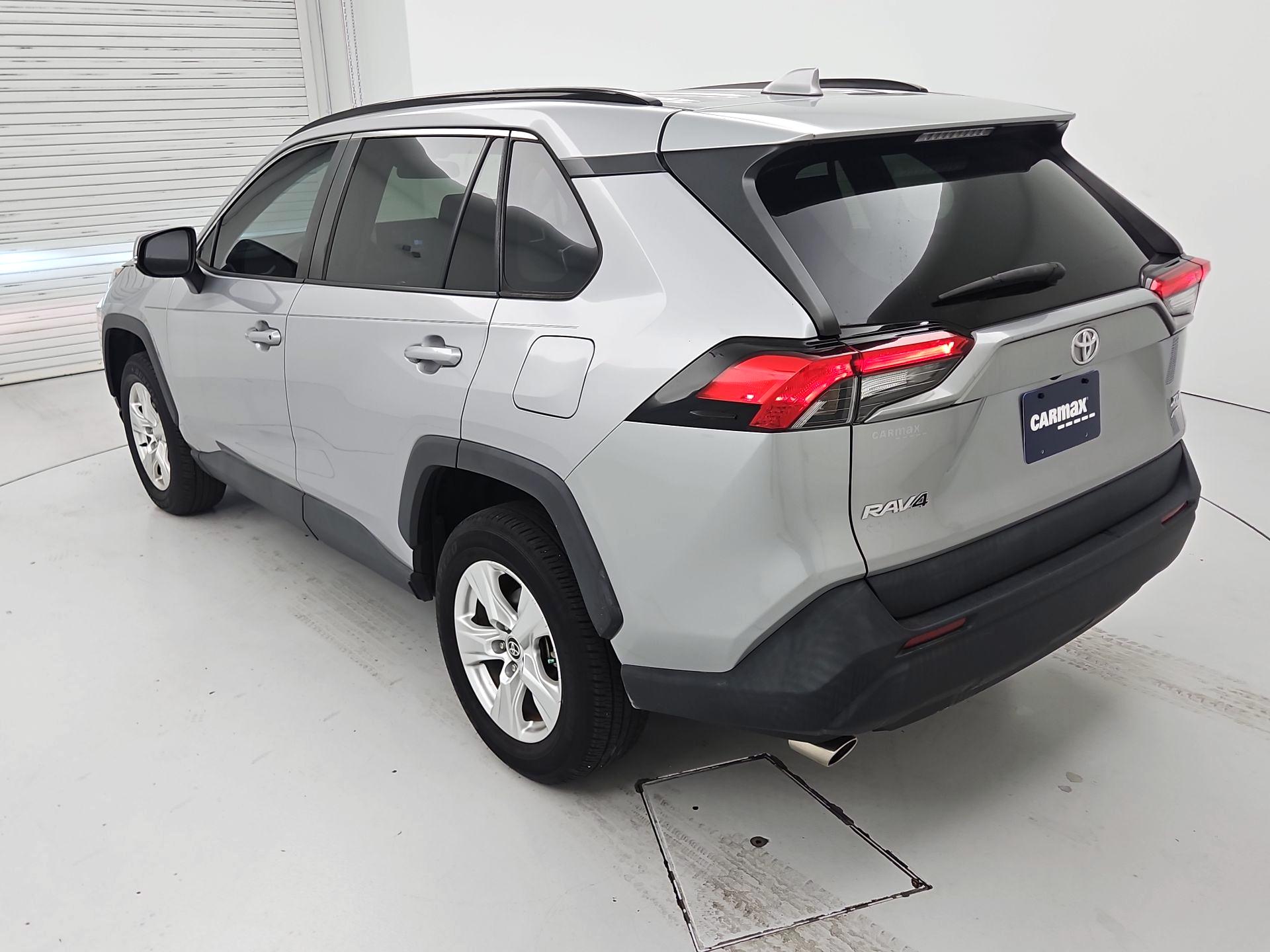 Thumbnail: 2021 Toyota RAV4 - 7
