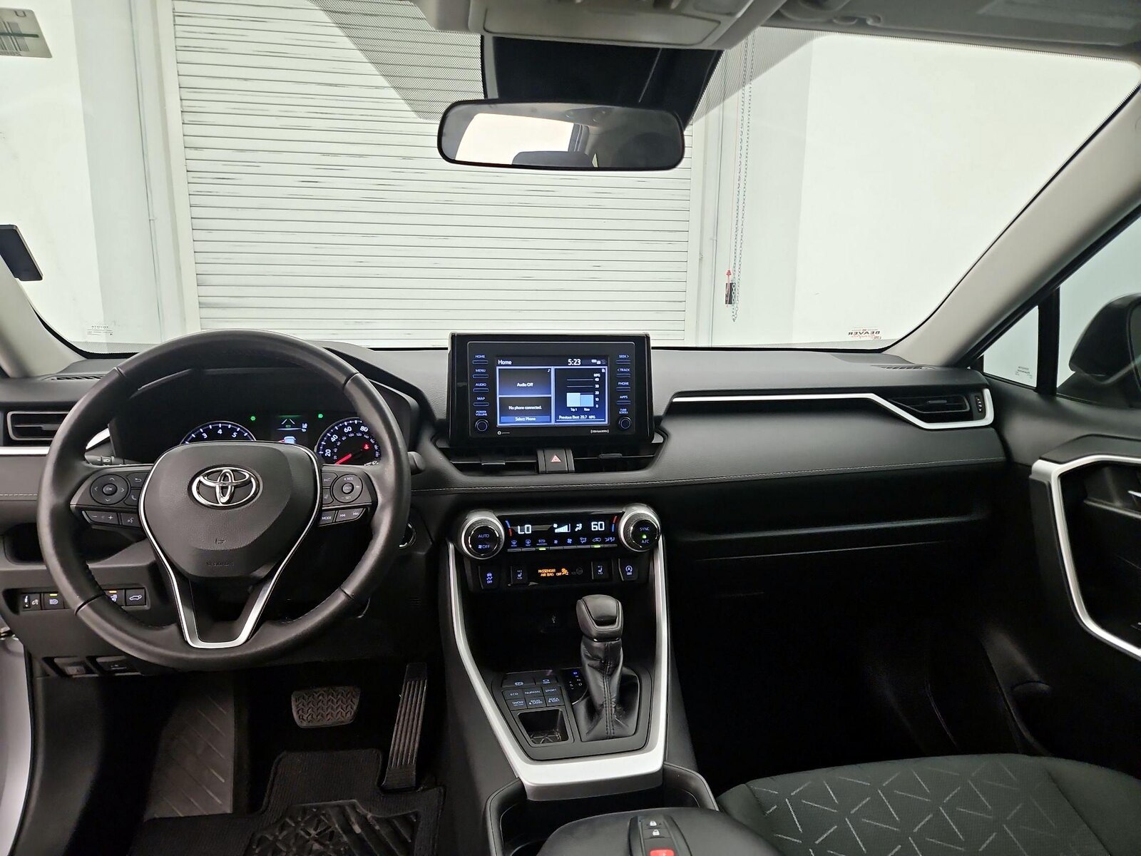 2021 Toyota RAV4 XLE, photo 8