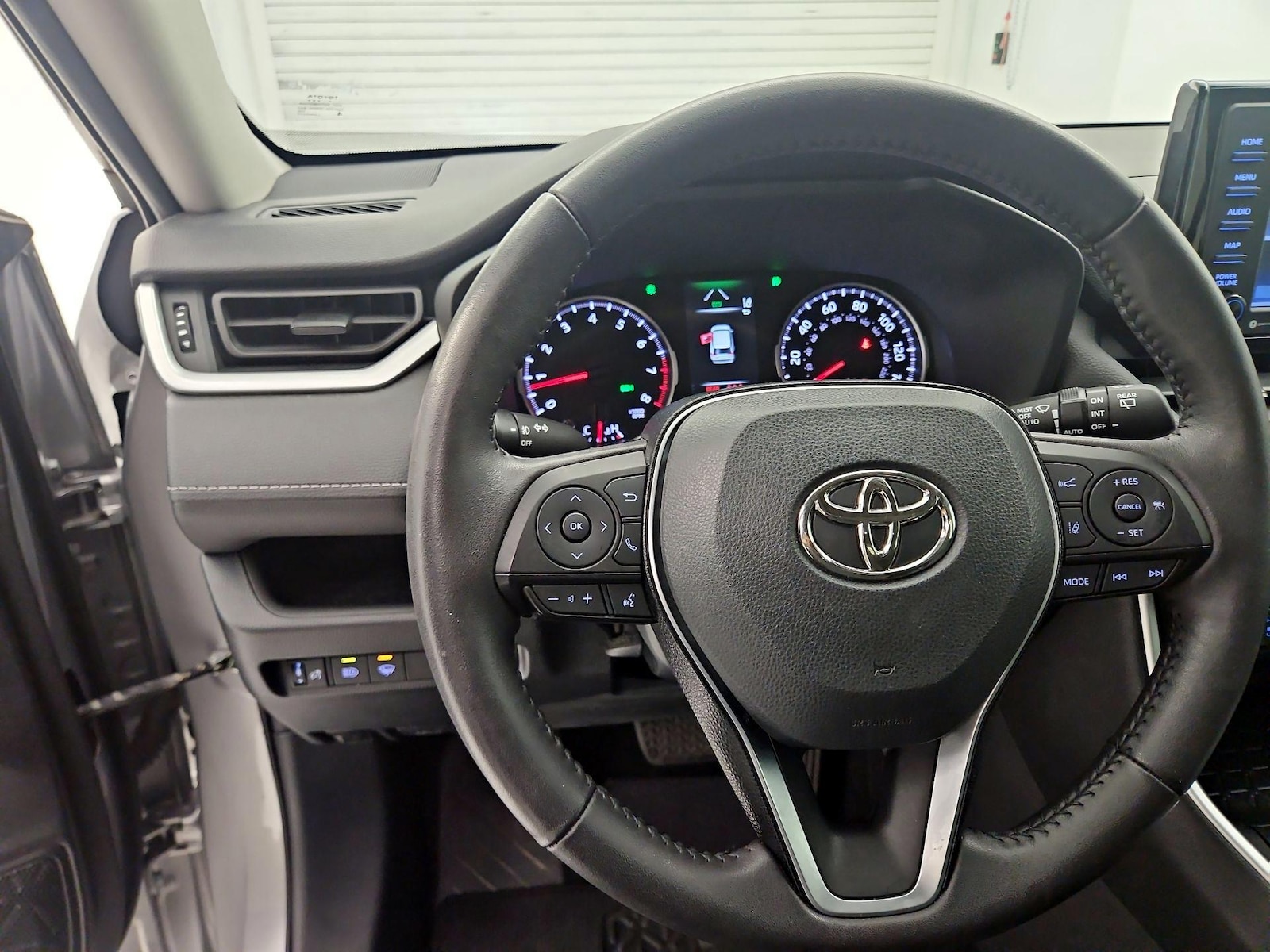 2021 Toyota RAV4 XLE, photo 9